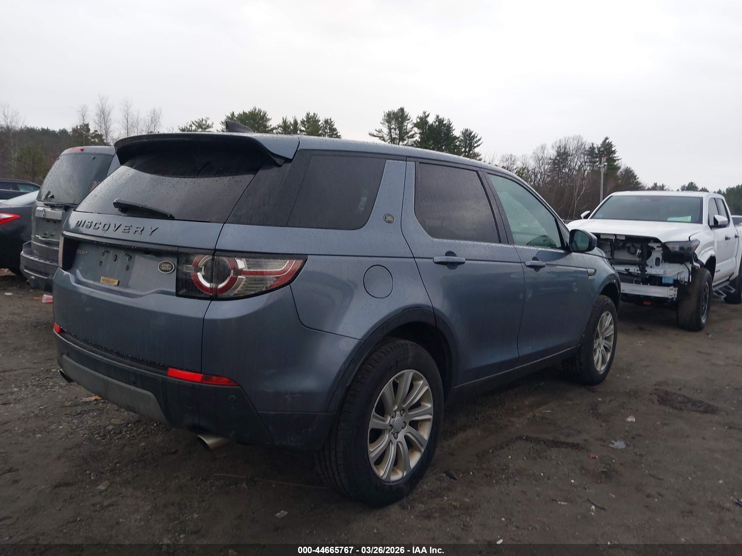 LAND ROVER image 4