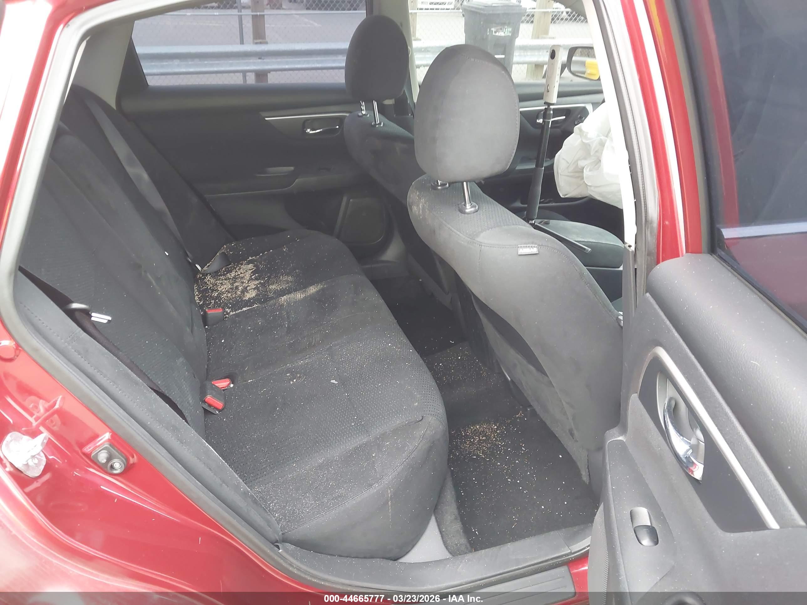 NISSAN ALTIMA image 8