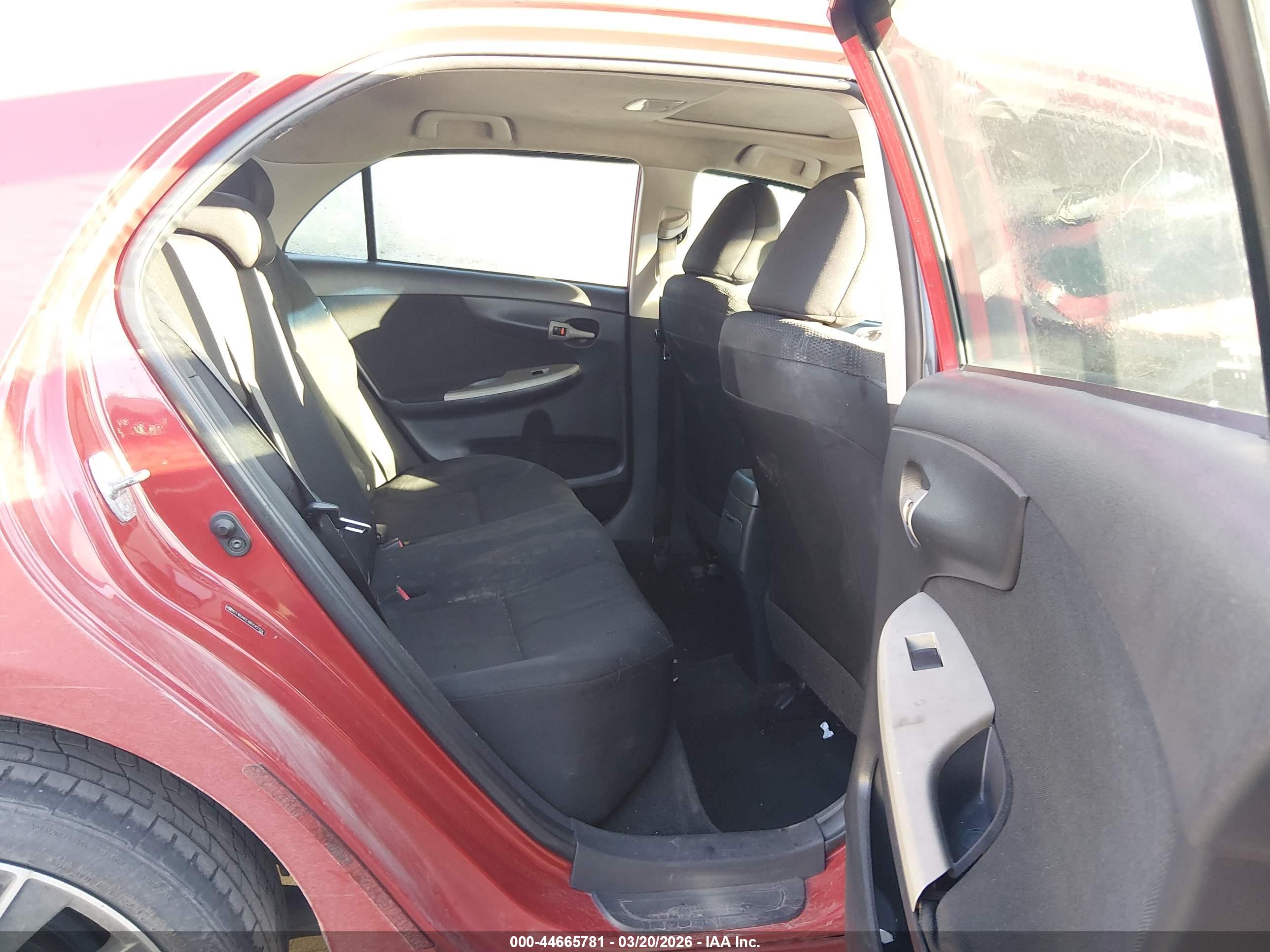 TOYOTA COROLLA image 8