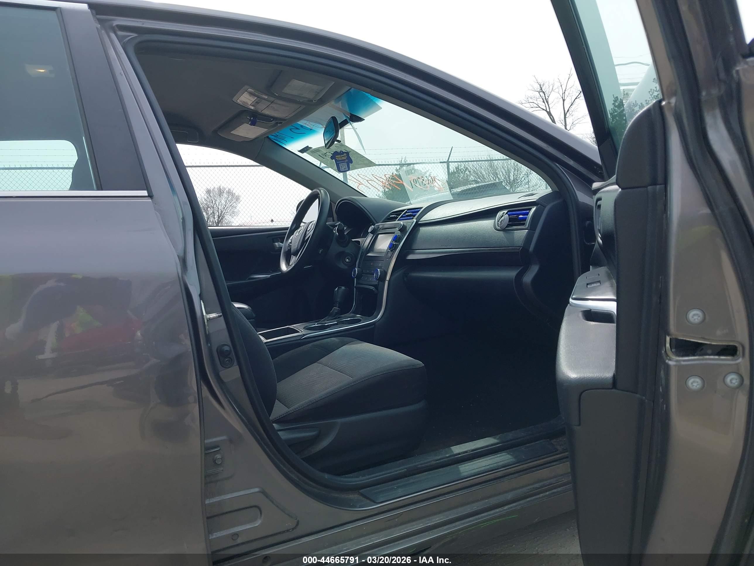 TOYOTA CAMRY image 5