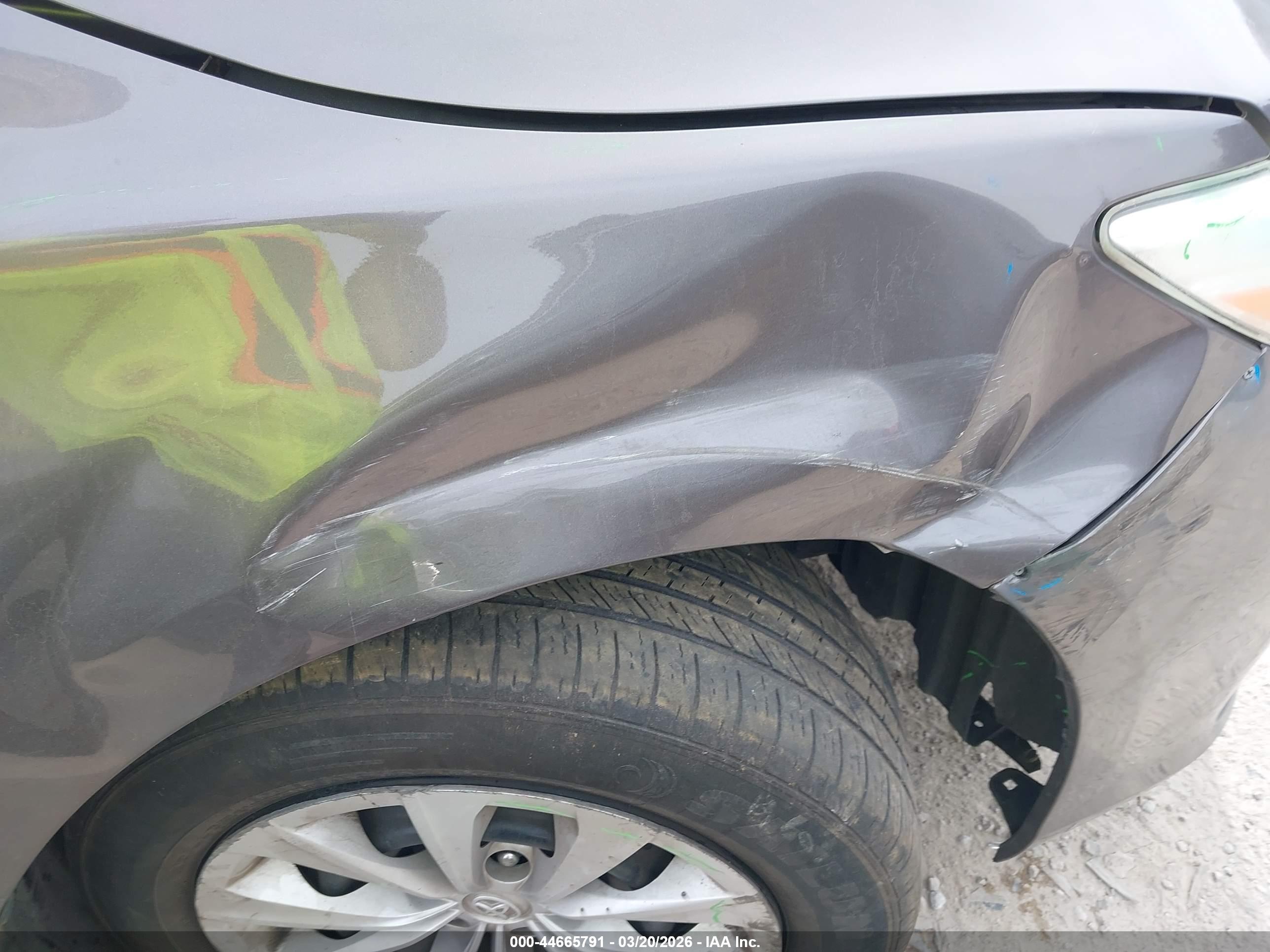 TOYOTA CAMRY image 6