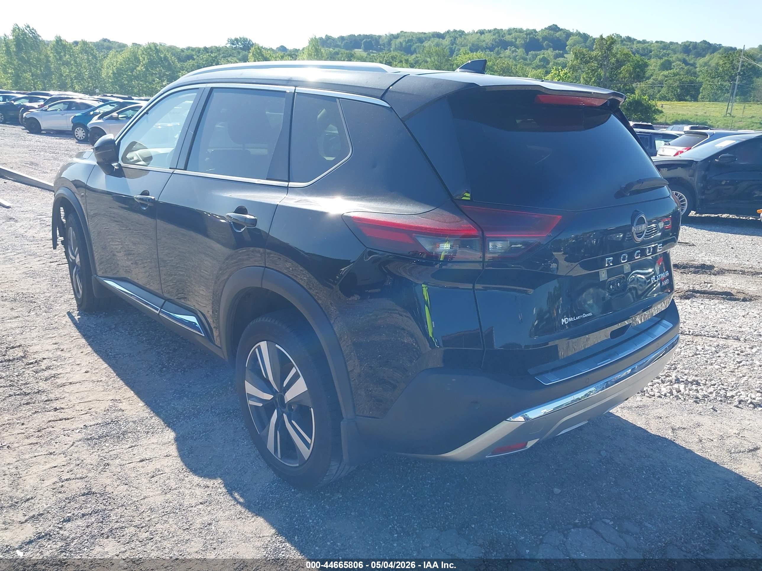 NISSAN ROGUE image 3