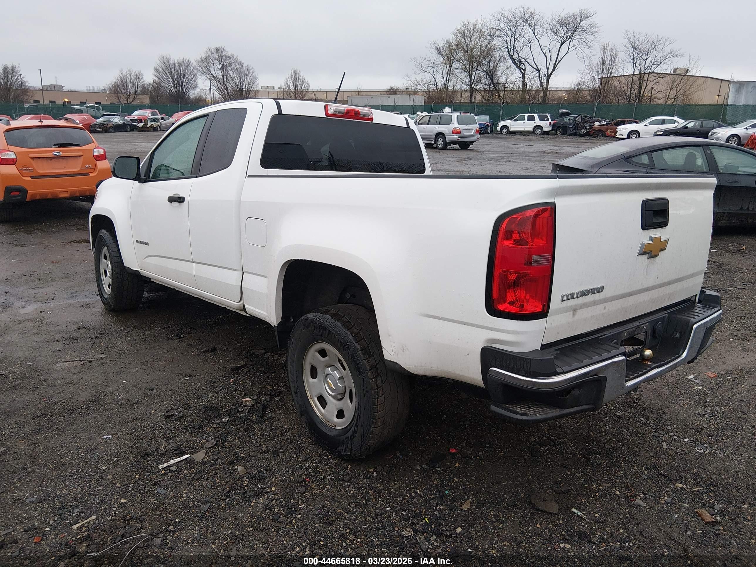 CHEVROLET COLORADO image 3