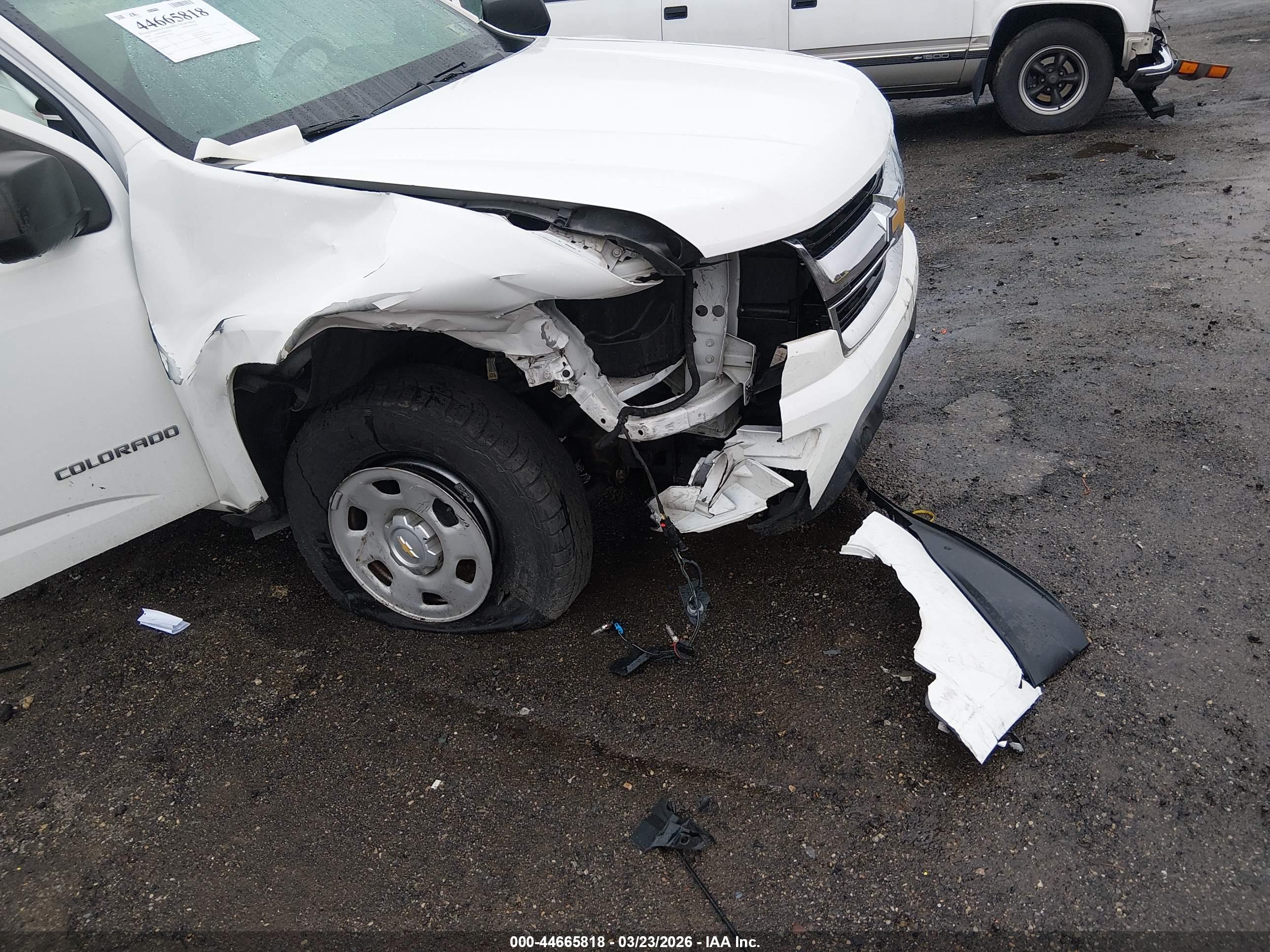 CHEVROLET COLORADO image 6
