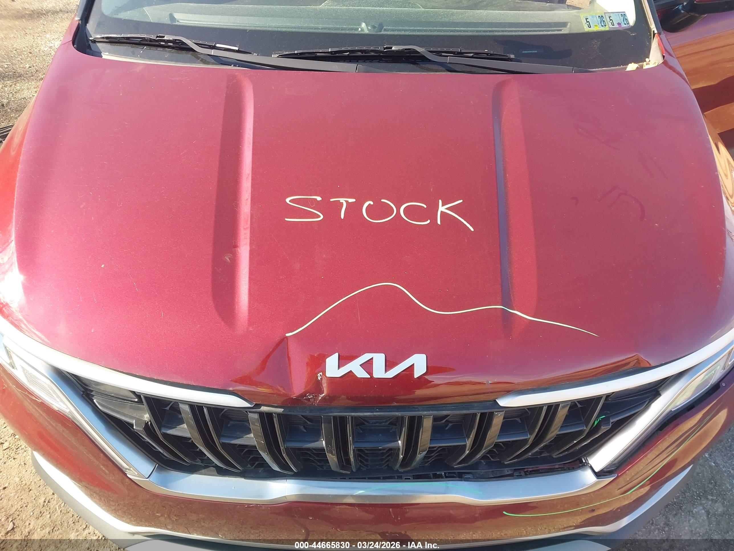 KIA CARNIVAL image 10