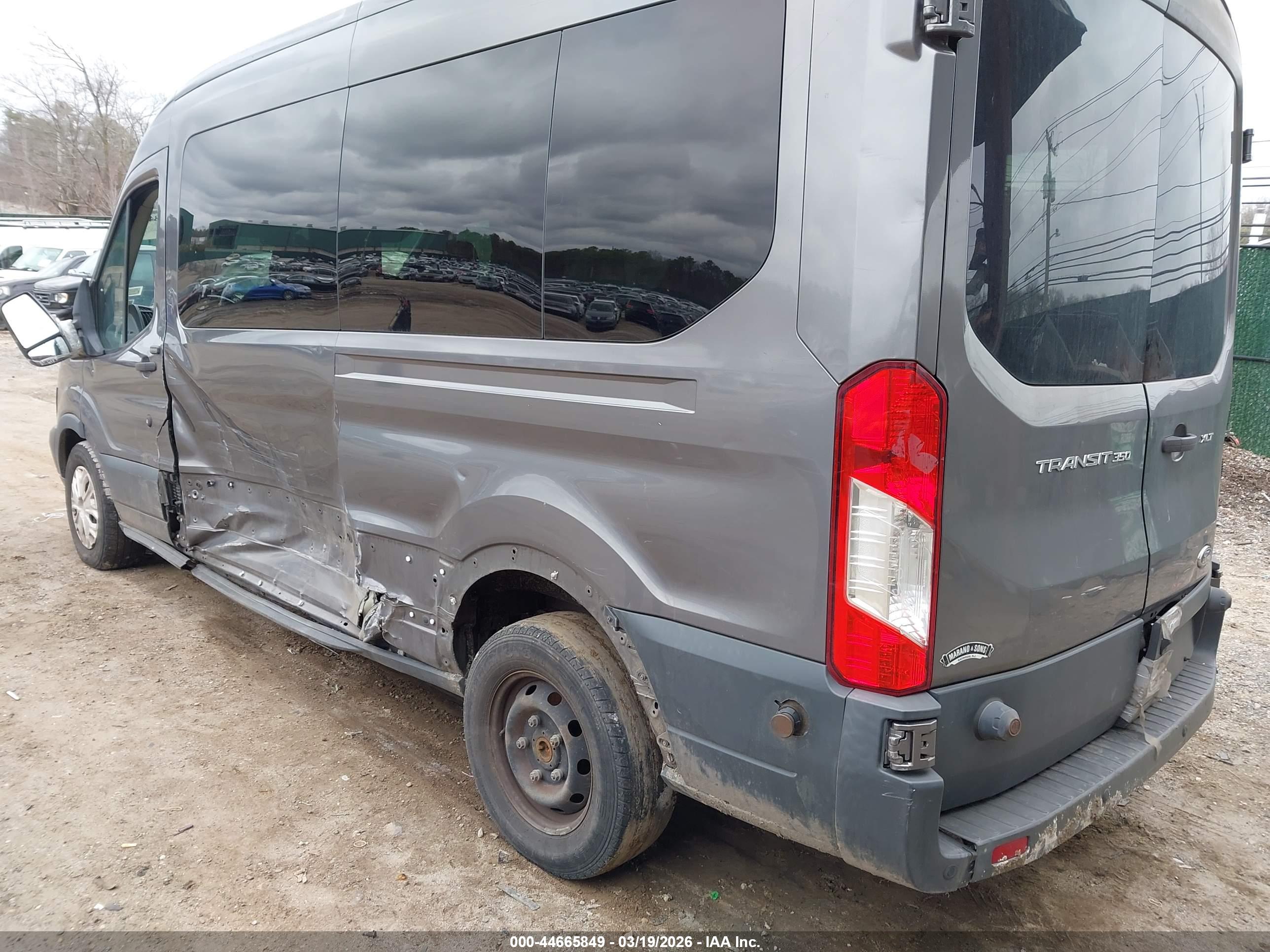 FORD TRANSIT-350 image 3