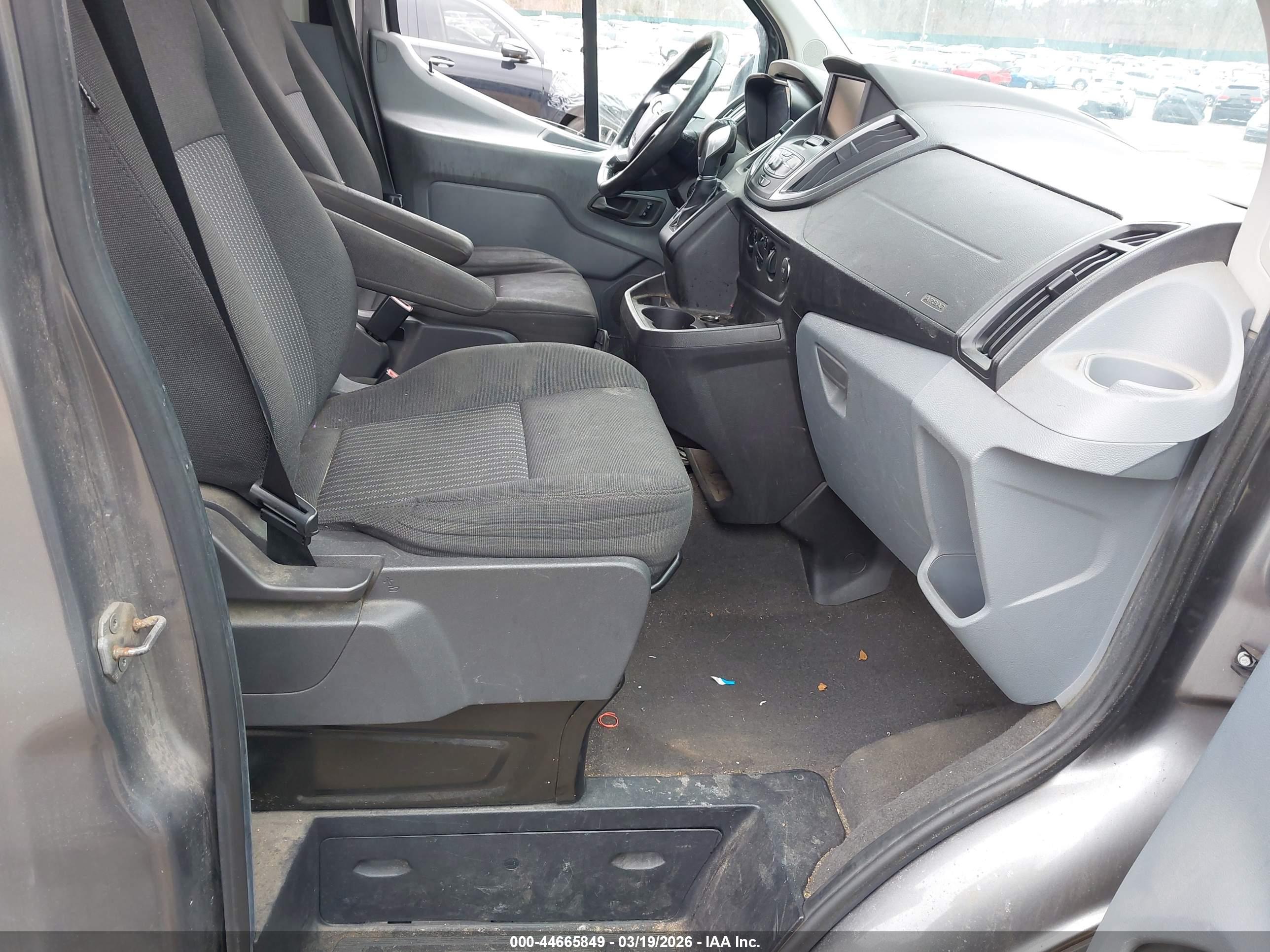 FORD TRANSIT-350 image 5
