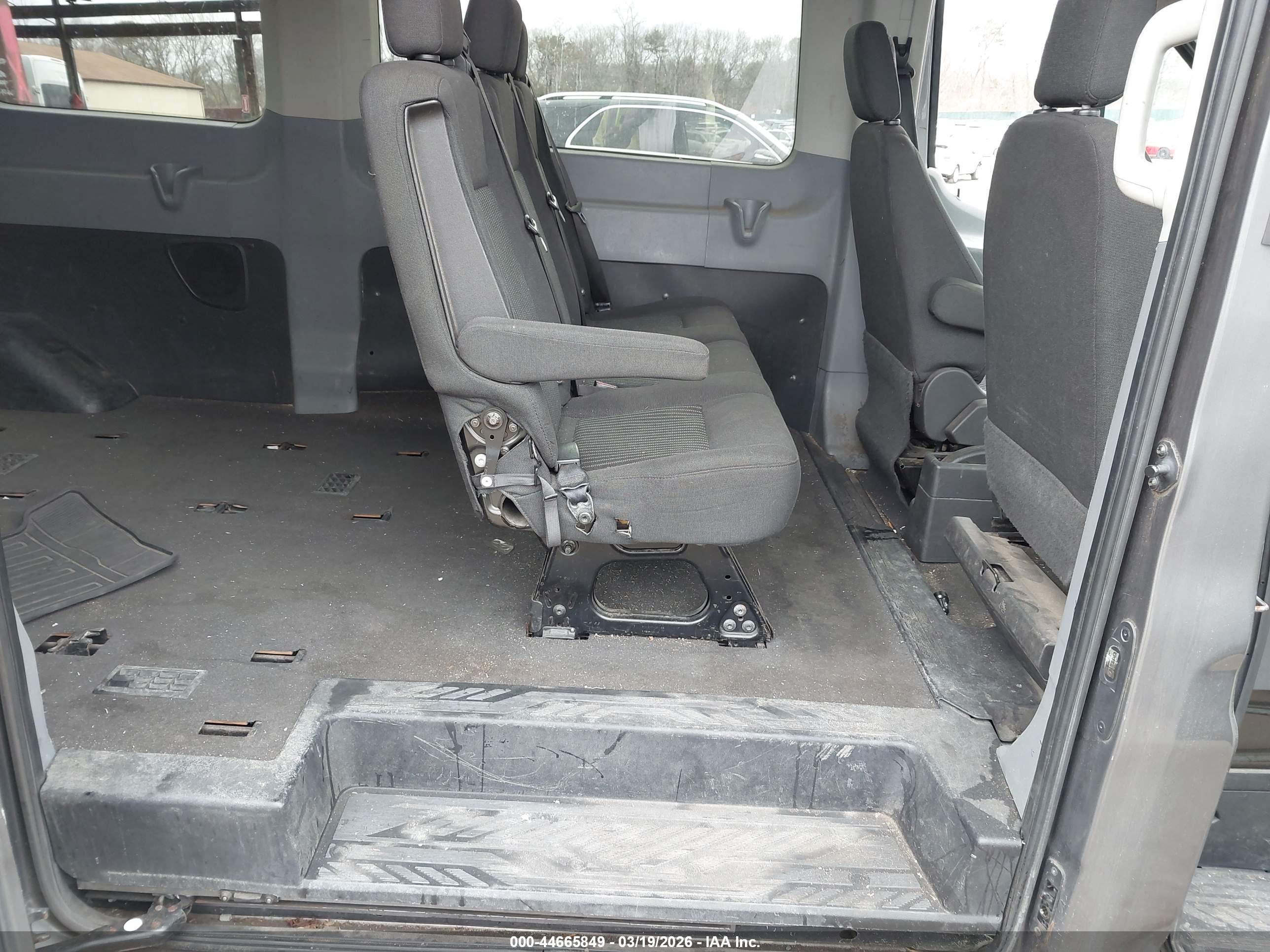 FORD TRANSIT-350 image 8