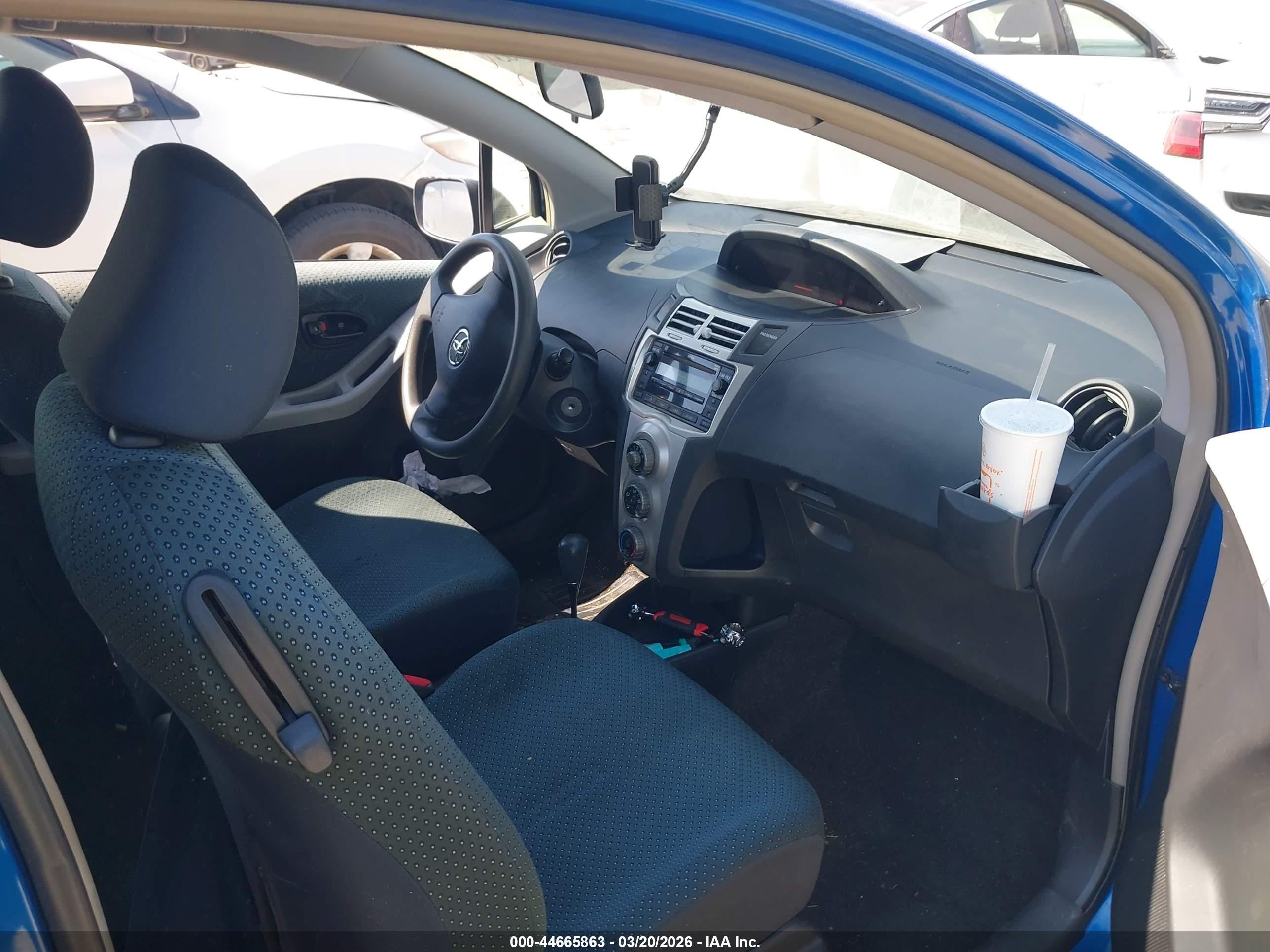 TOYOTA YARIS image 5