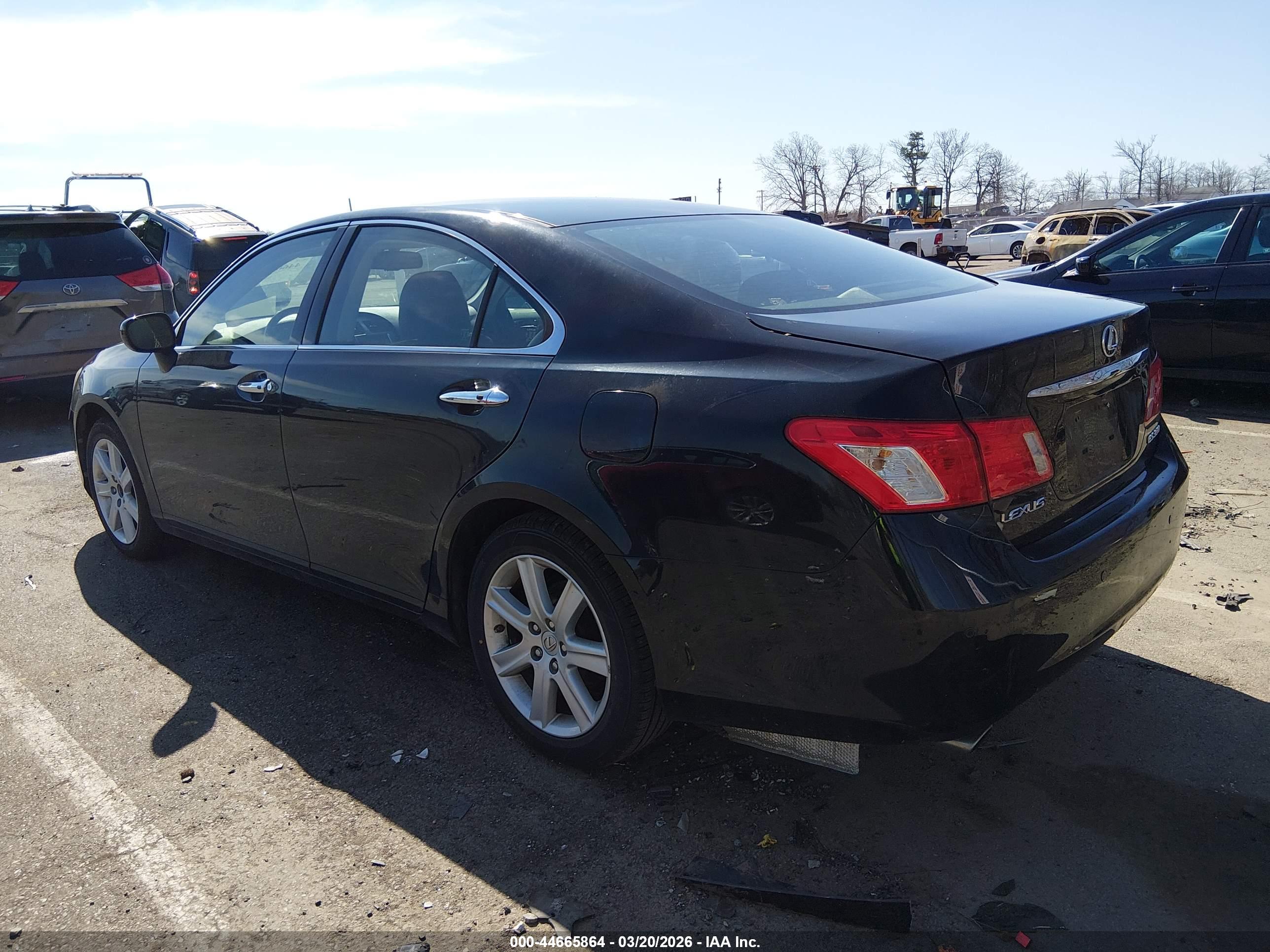 LEXUS ES image 3