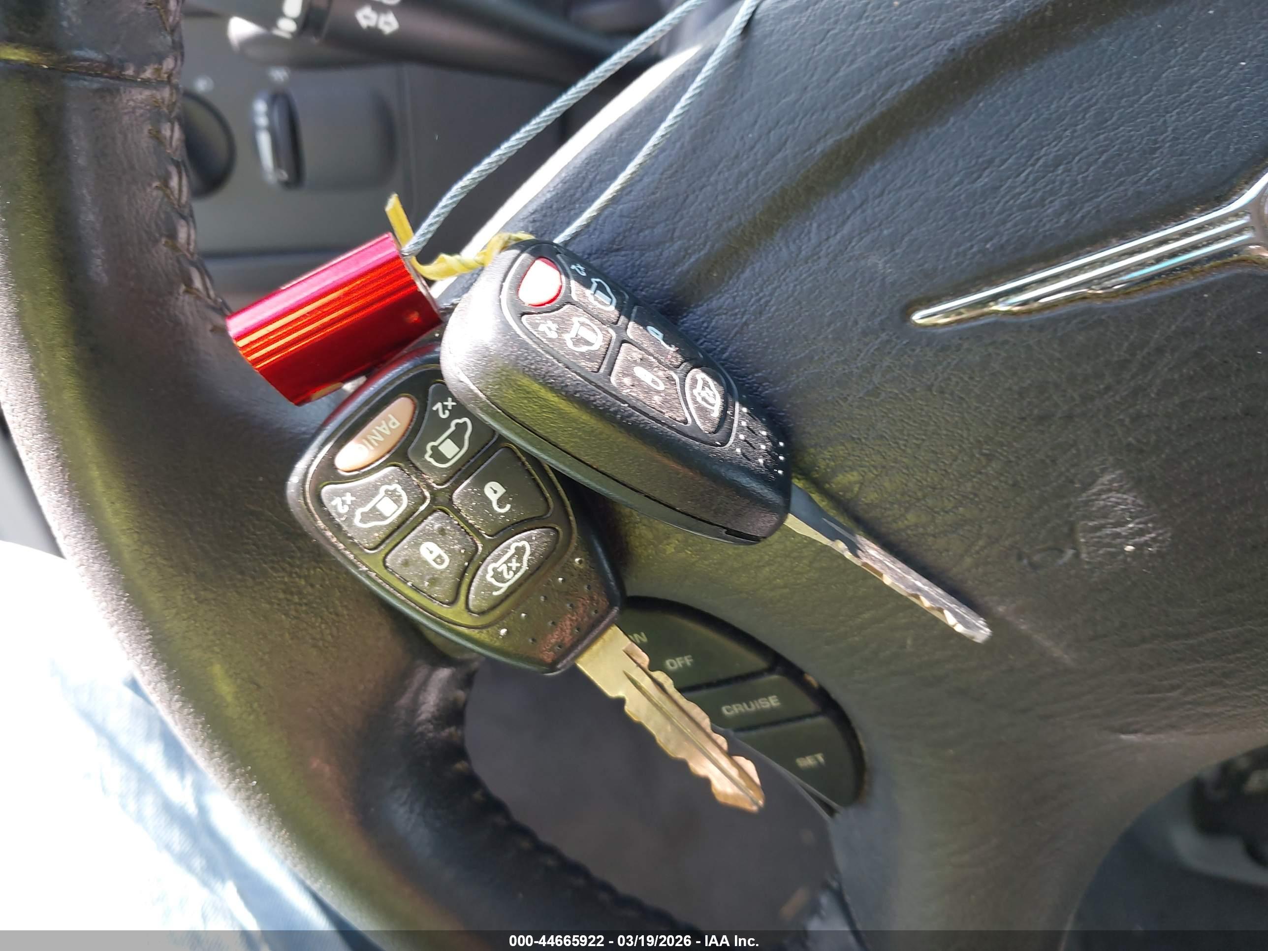 CHRYSLER TOWN image 11