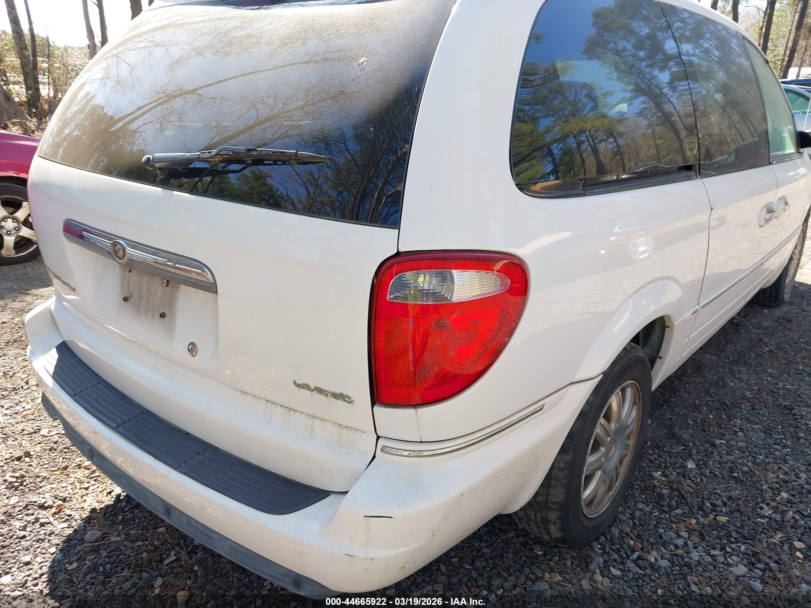 CHRYSLER TOWN image 6