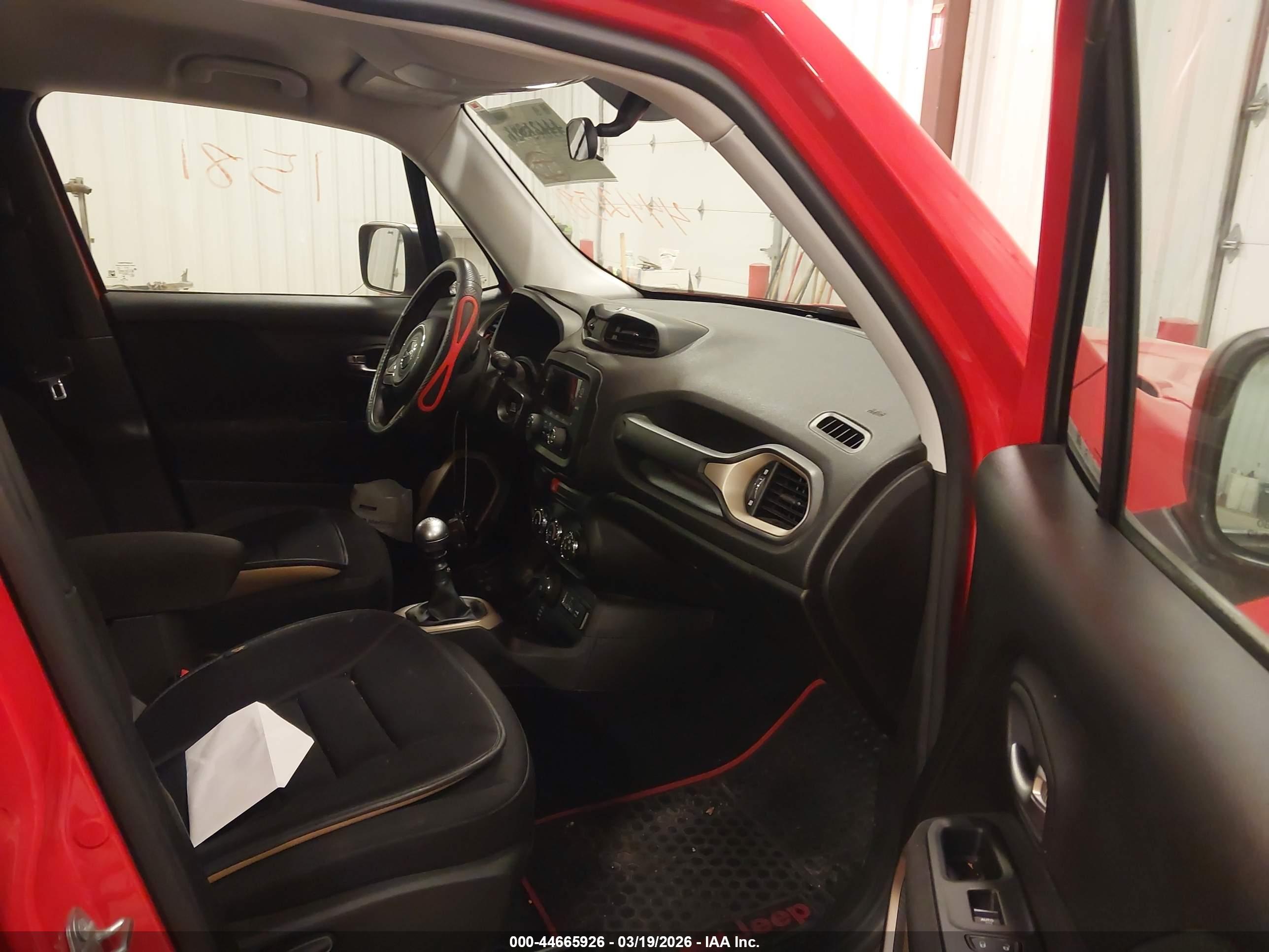 JEEP RENEGADE image 5
