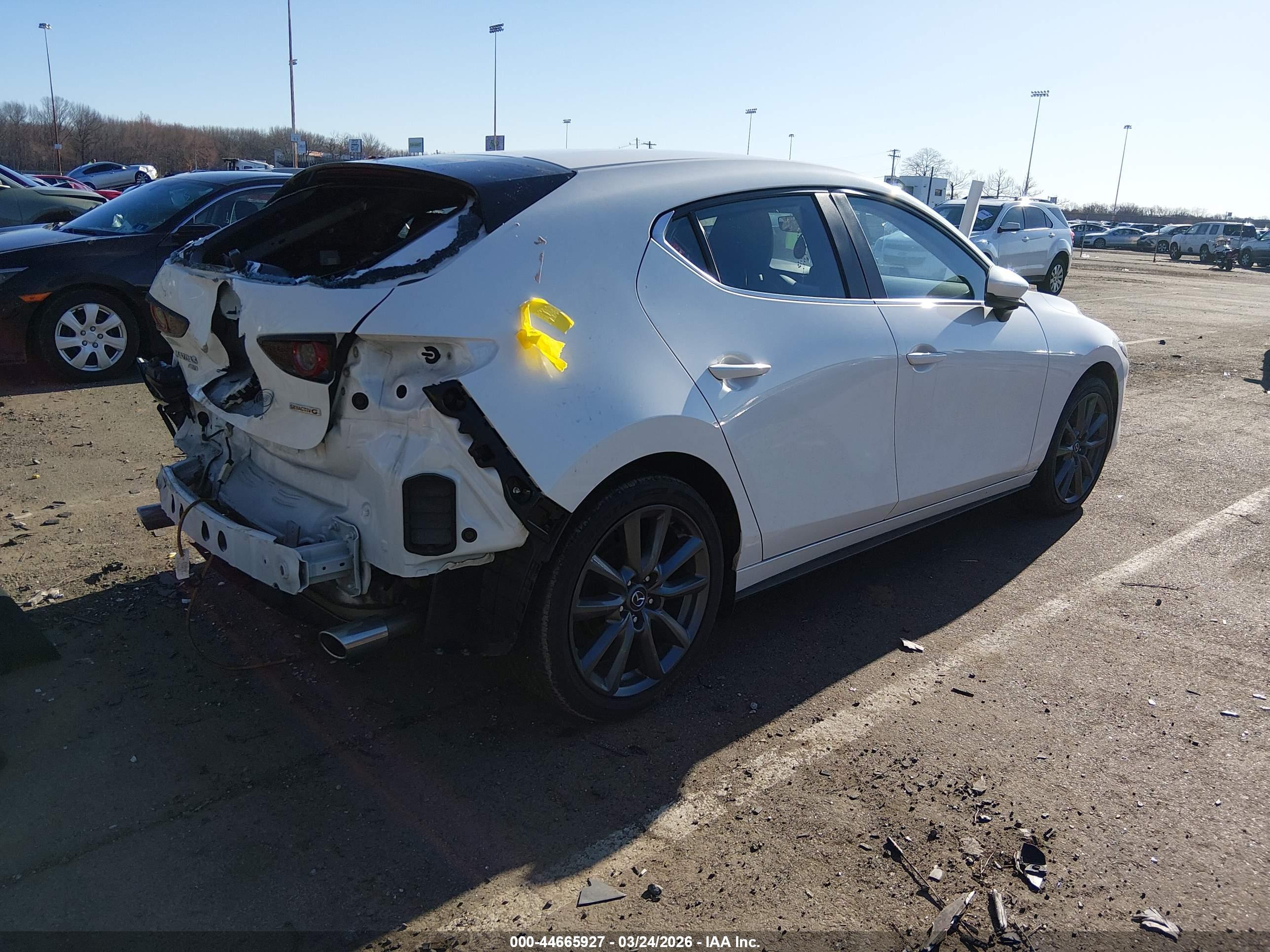 MAZDA MAZDA3 image 4