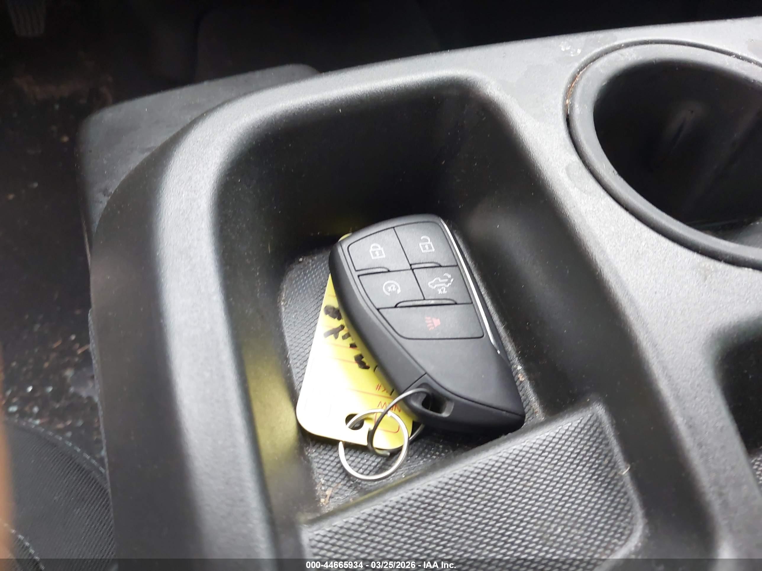 CHEVROLET SILVERADO image 11