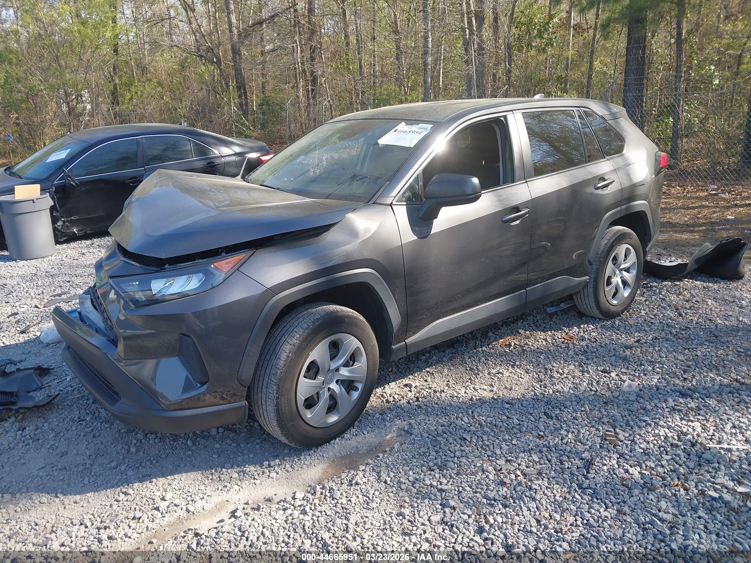 TOYOTA RAV4 image 2