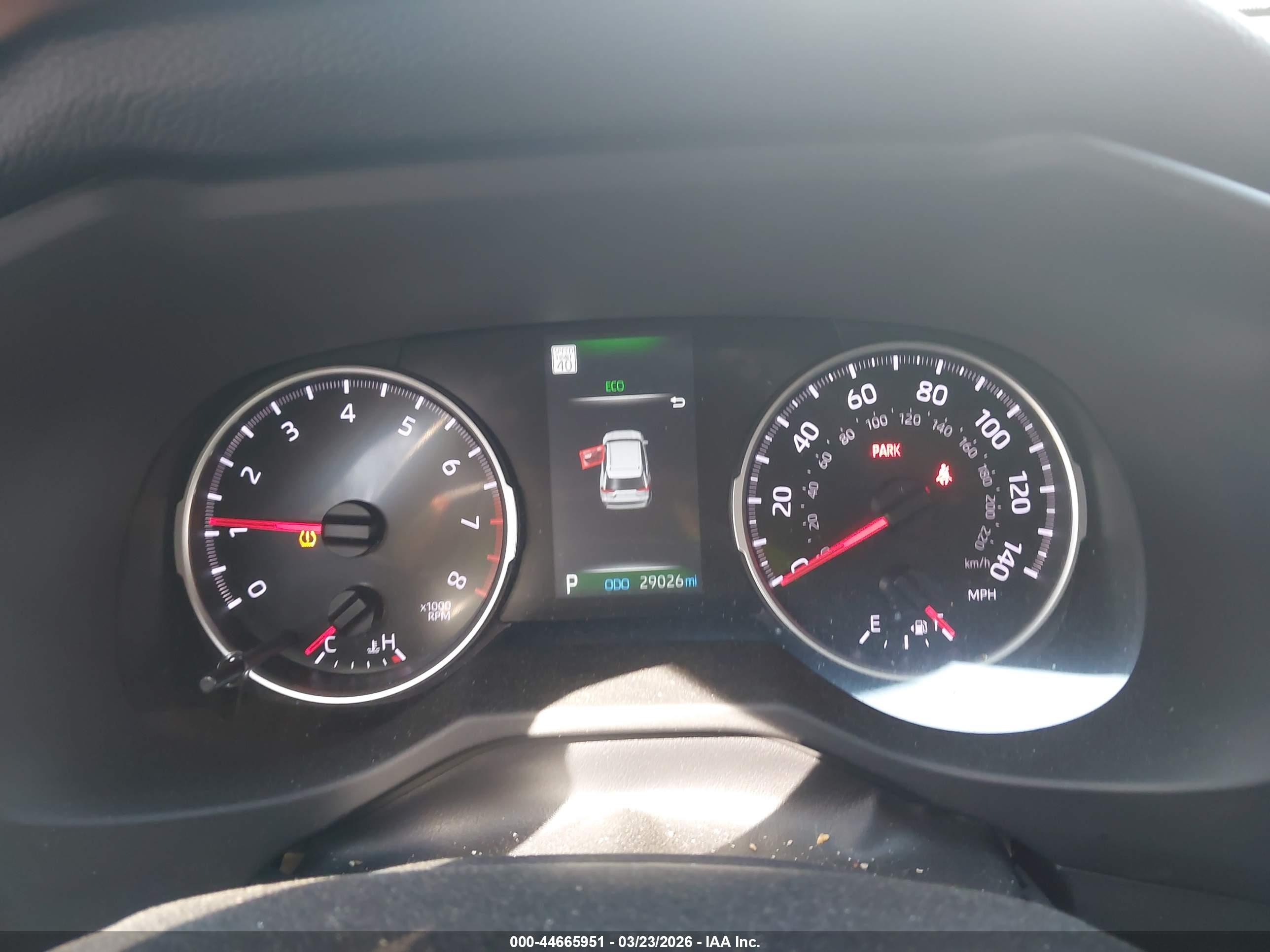 TOYOTA RAV4 image 7