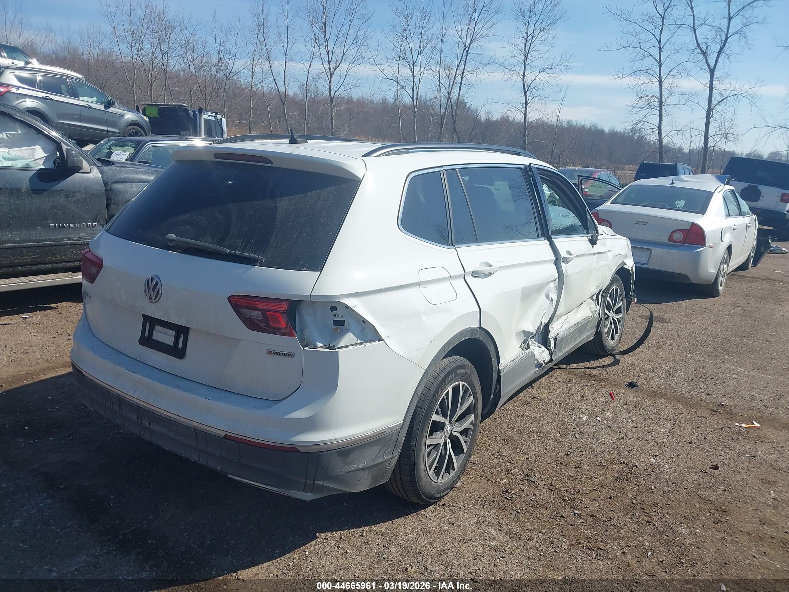 VOLKSWAGEN TIGUAN image 4