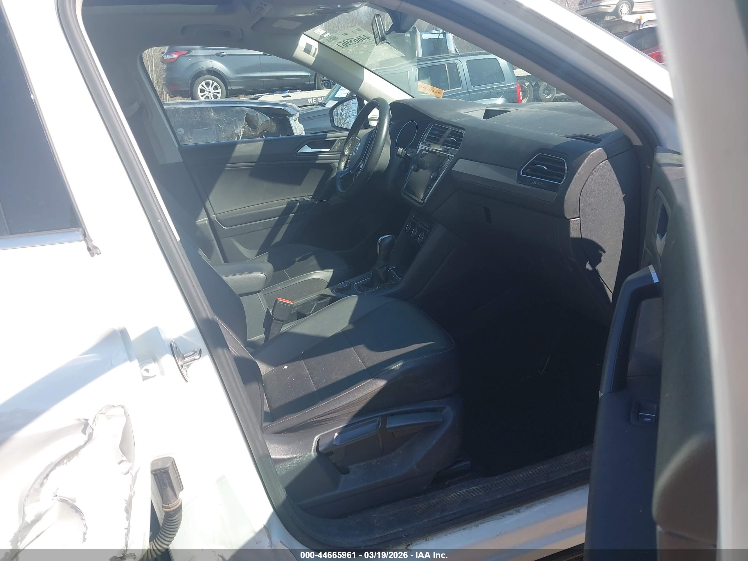 VOLKSWAGEN TIGUAN image 5