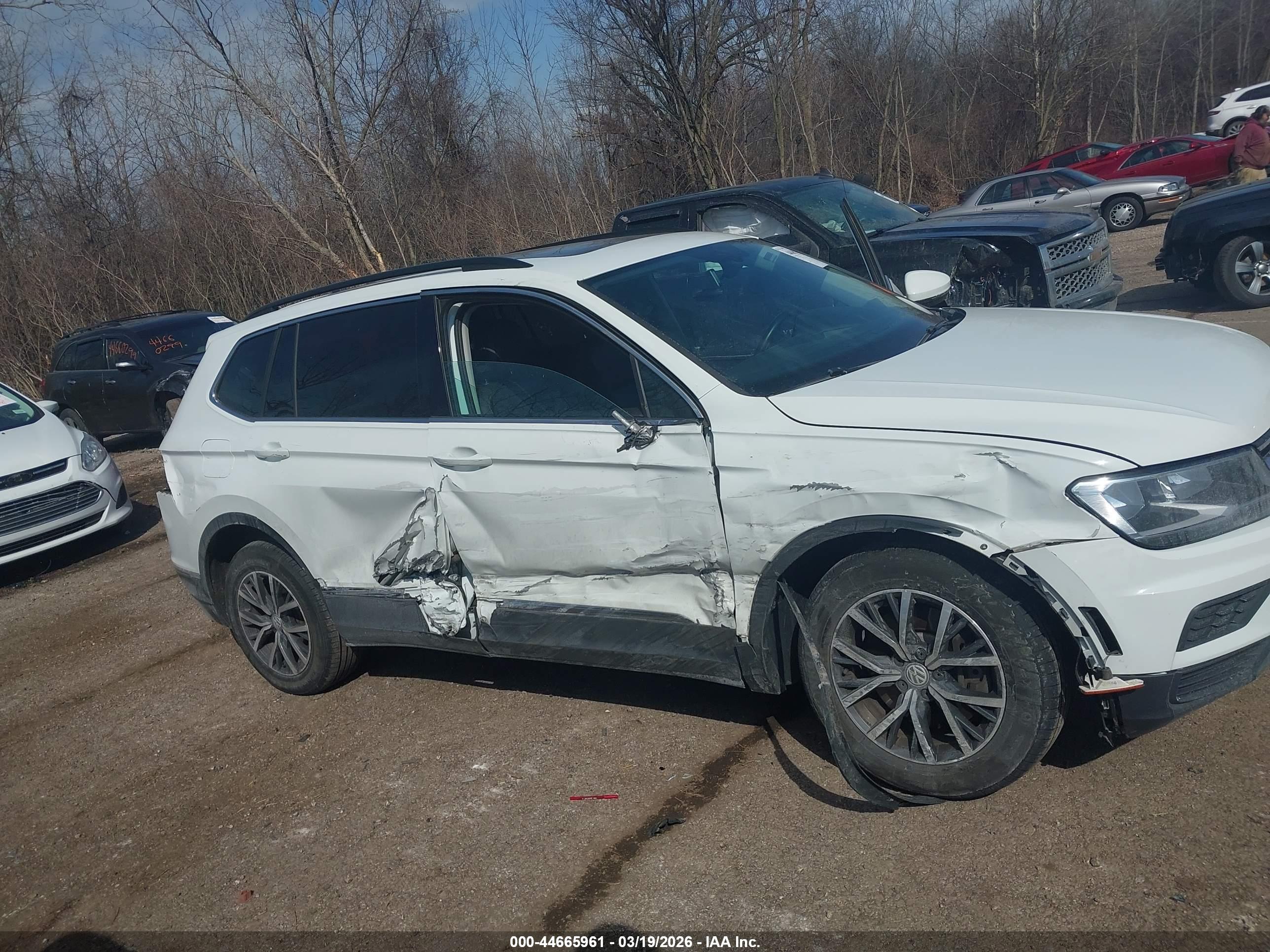 VOLKSWAGEN TIGUAN image 6