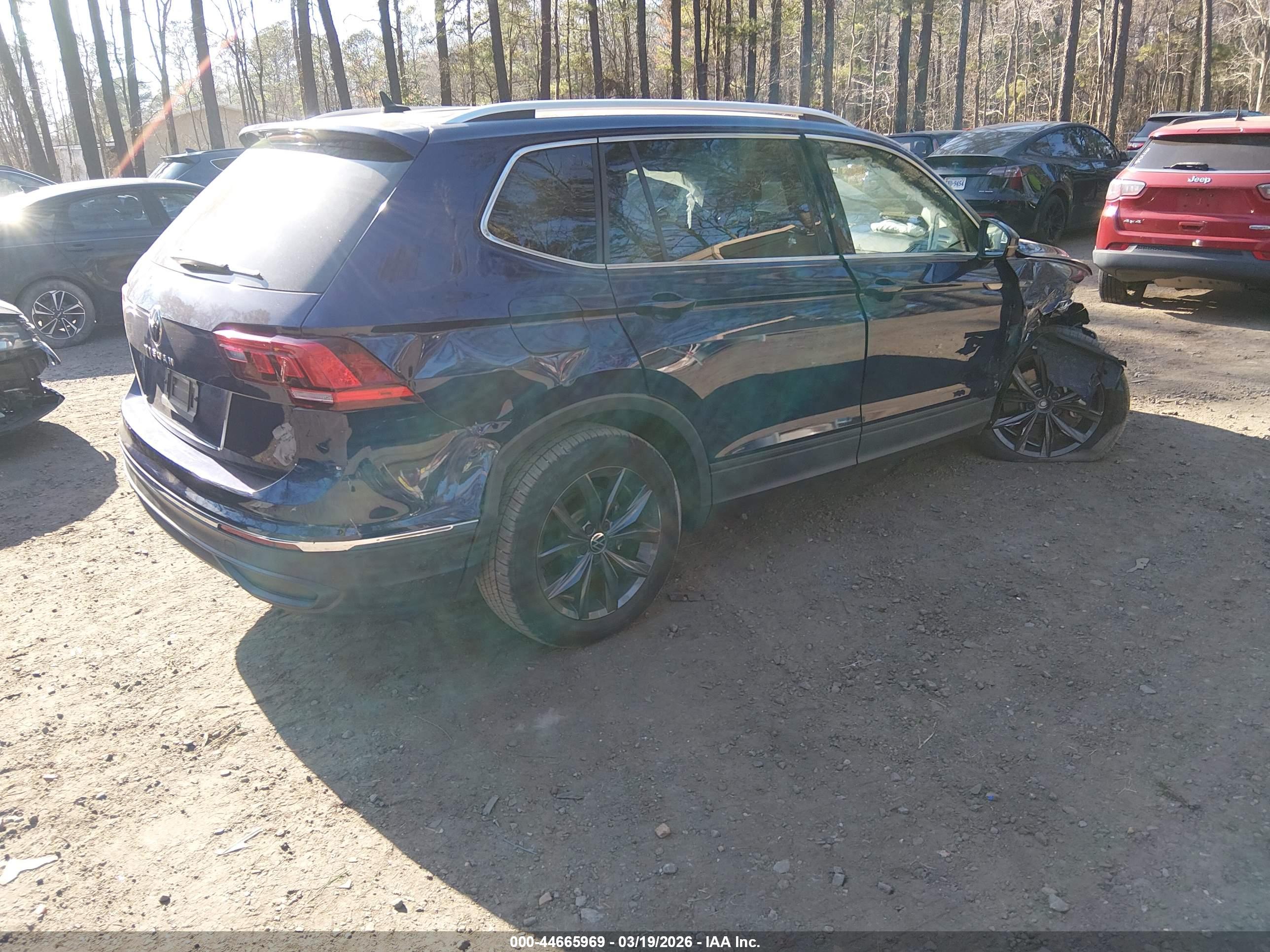 VOLKSWAGEN TIGUAN image 4