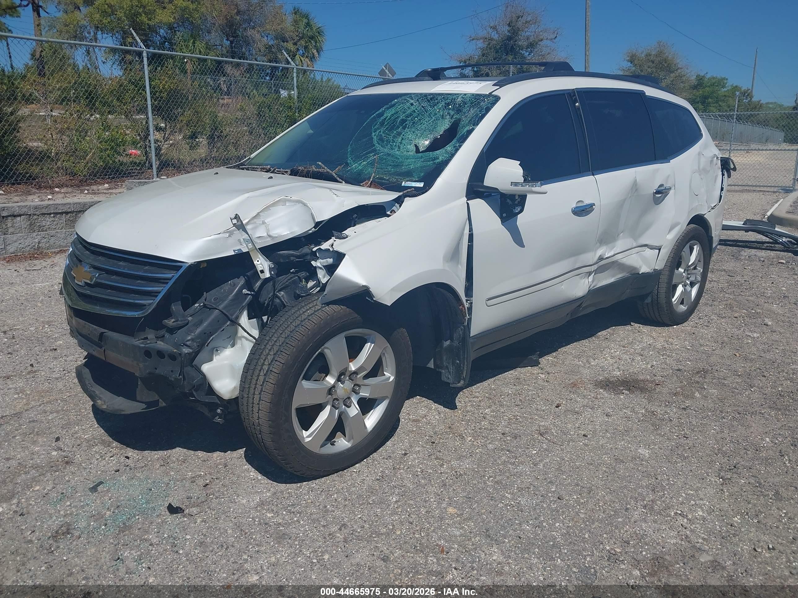 CHEVROLET TRAVERSE image 6