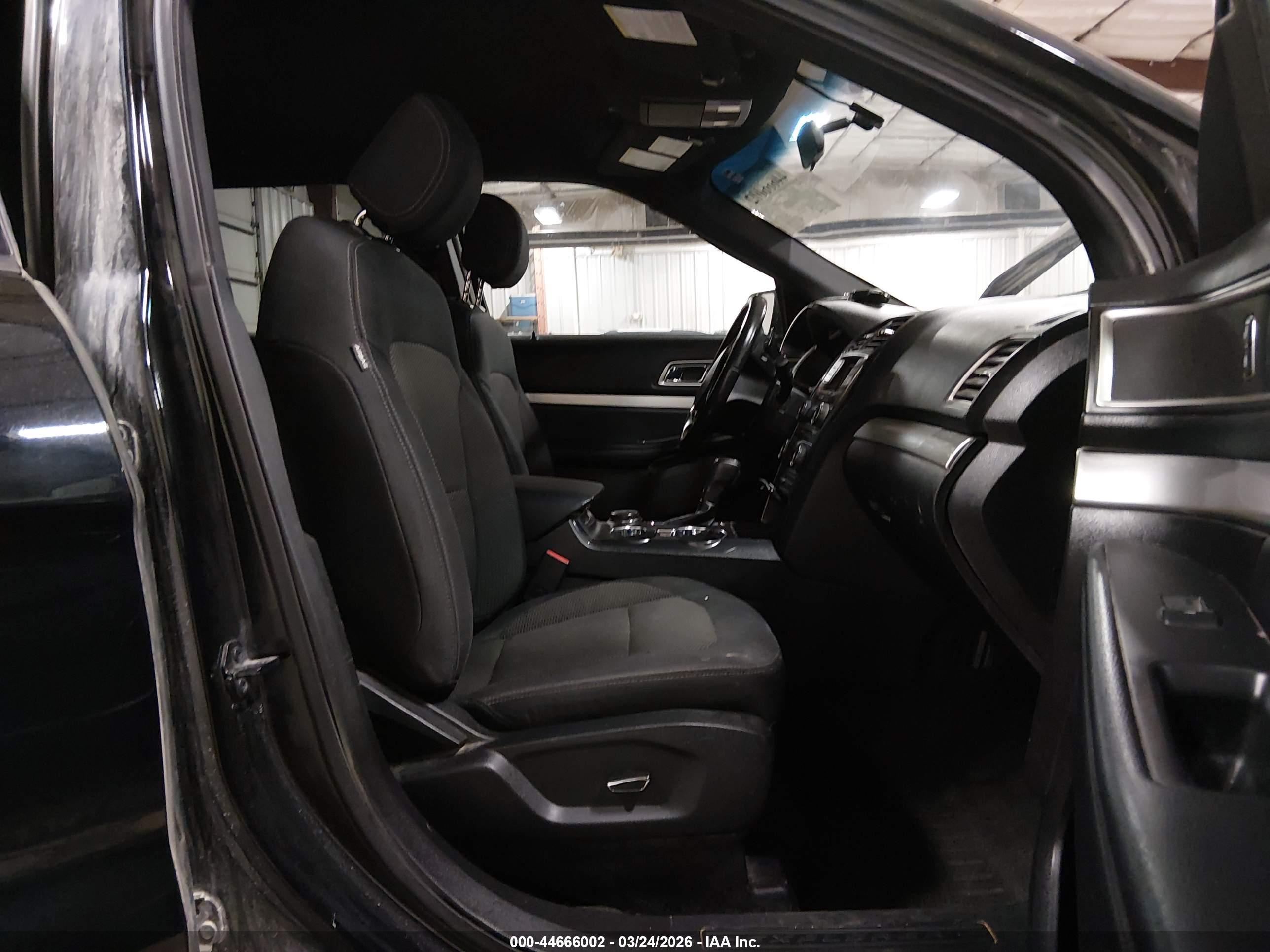 FORD EXPLORER image 5