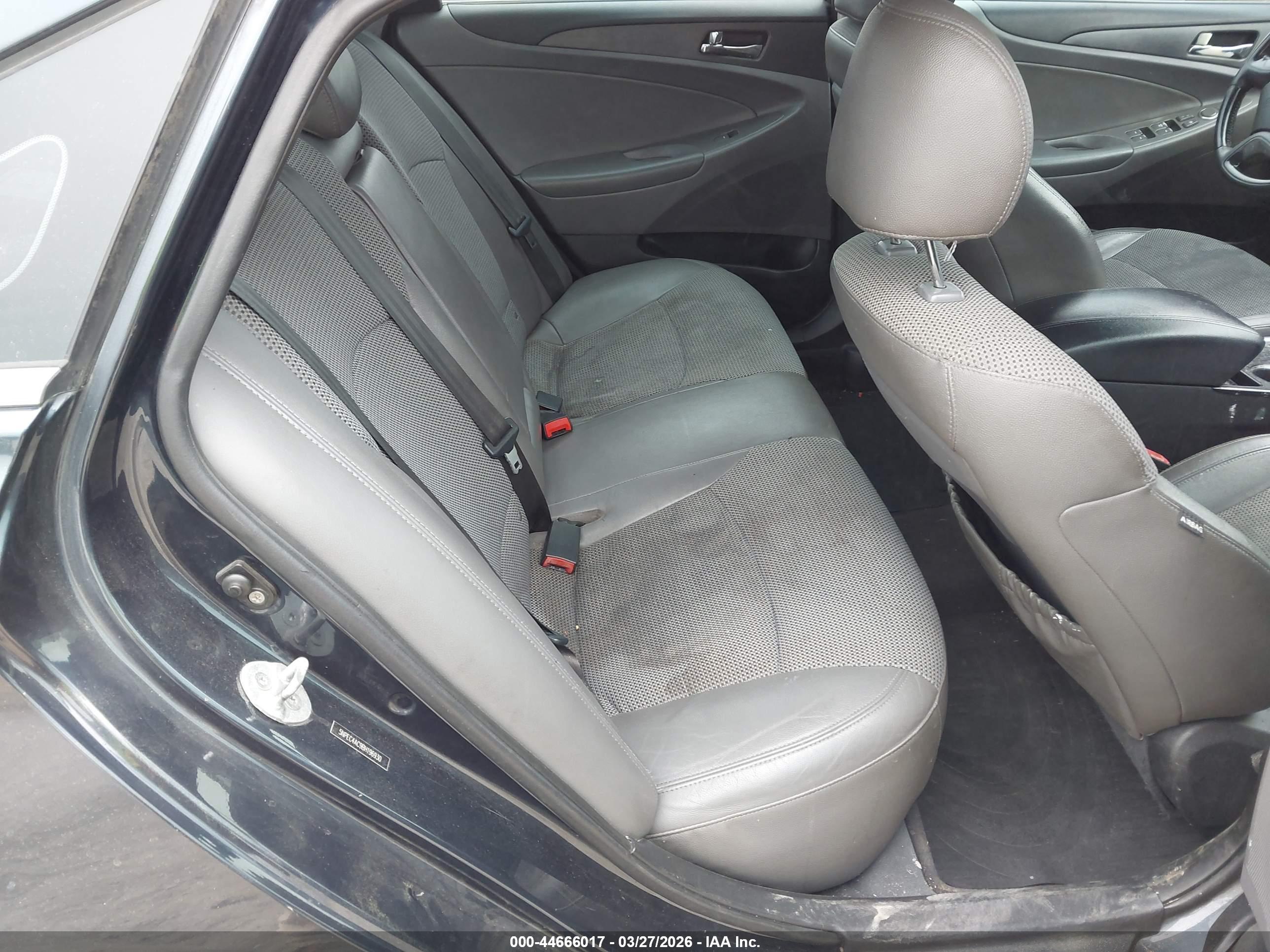 HYUNDAI SONATA image 8