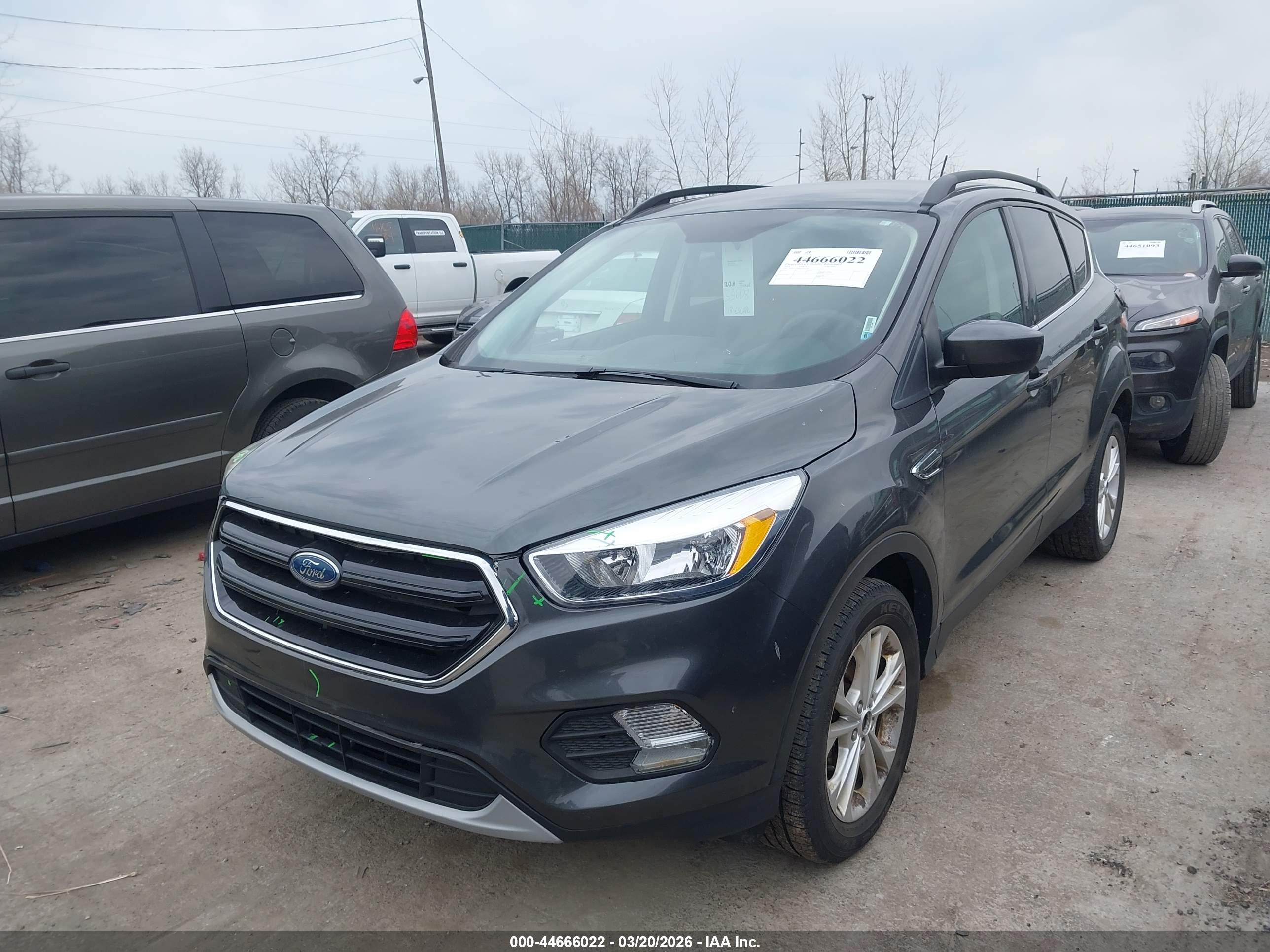 FORD ESCAPE image 2