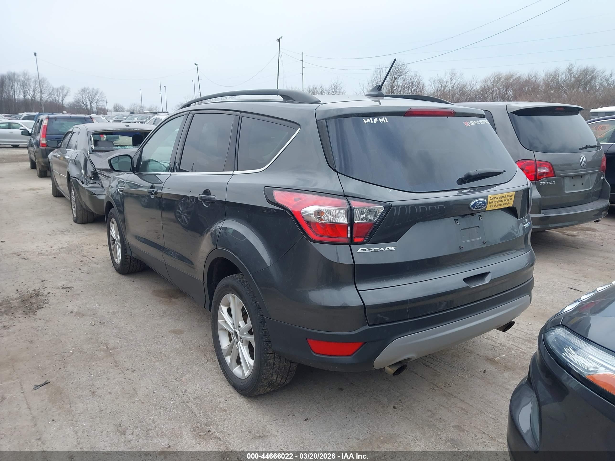 FORD ESCAPE image 3