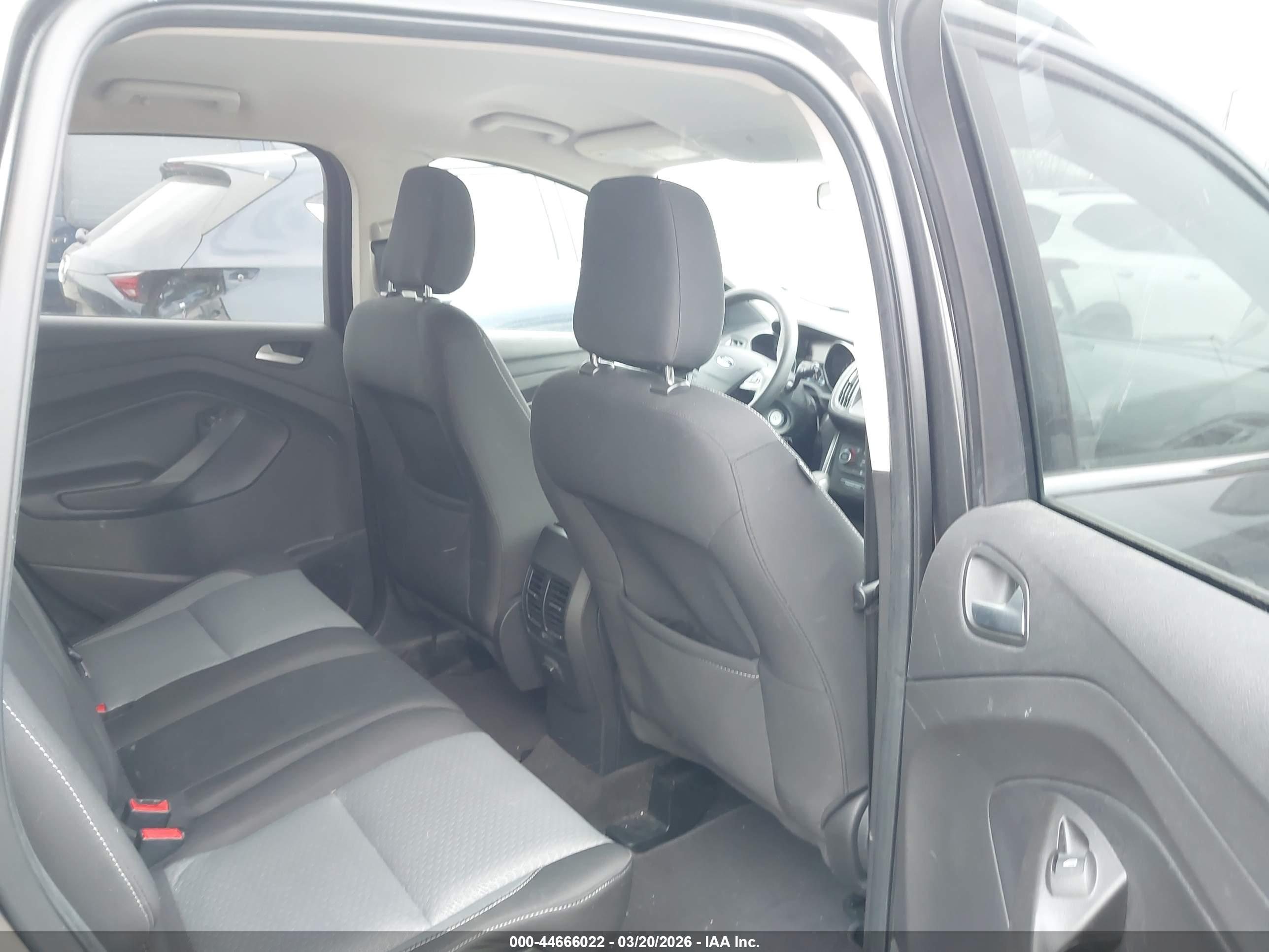 FORD ESCAPE image 8