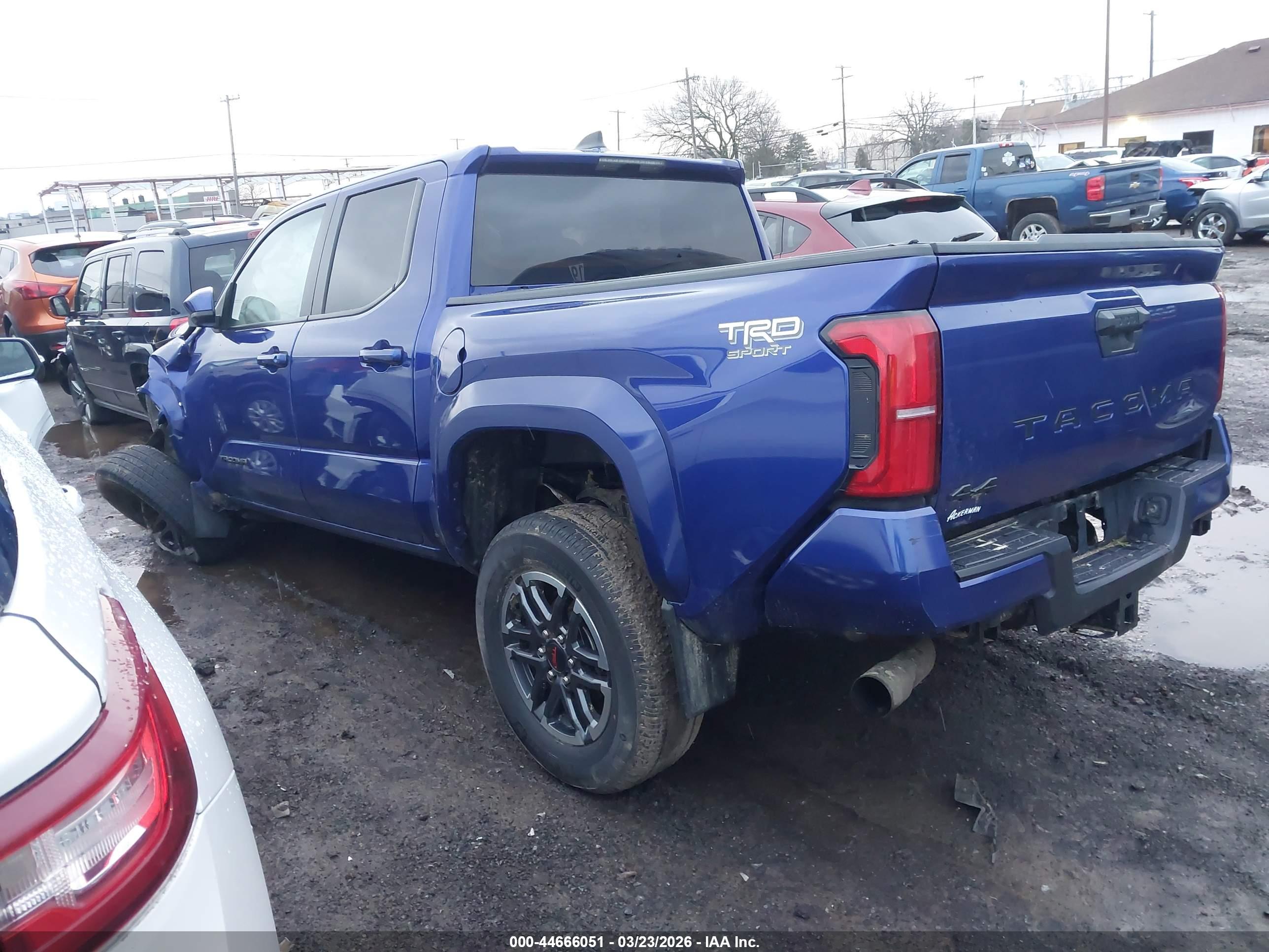 TOYOTA TACOMA image 3