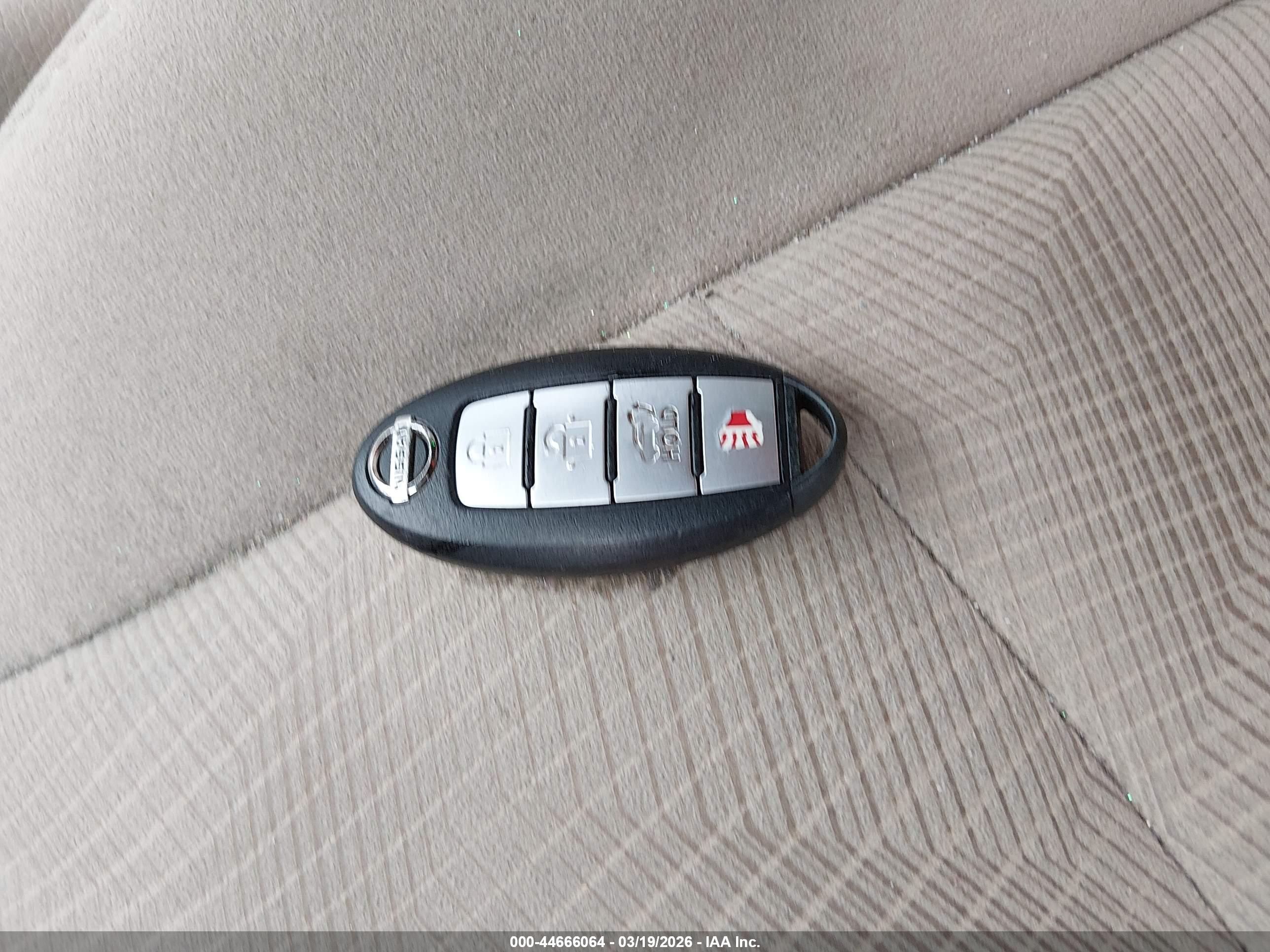 NISSAN ROGUE image 11