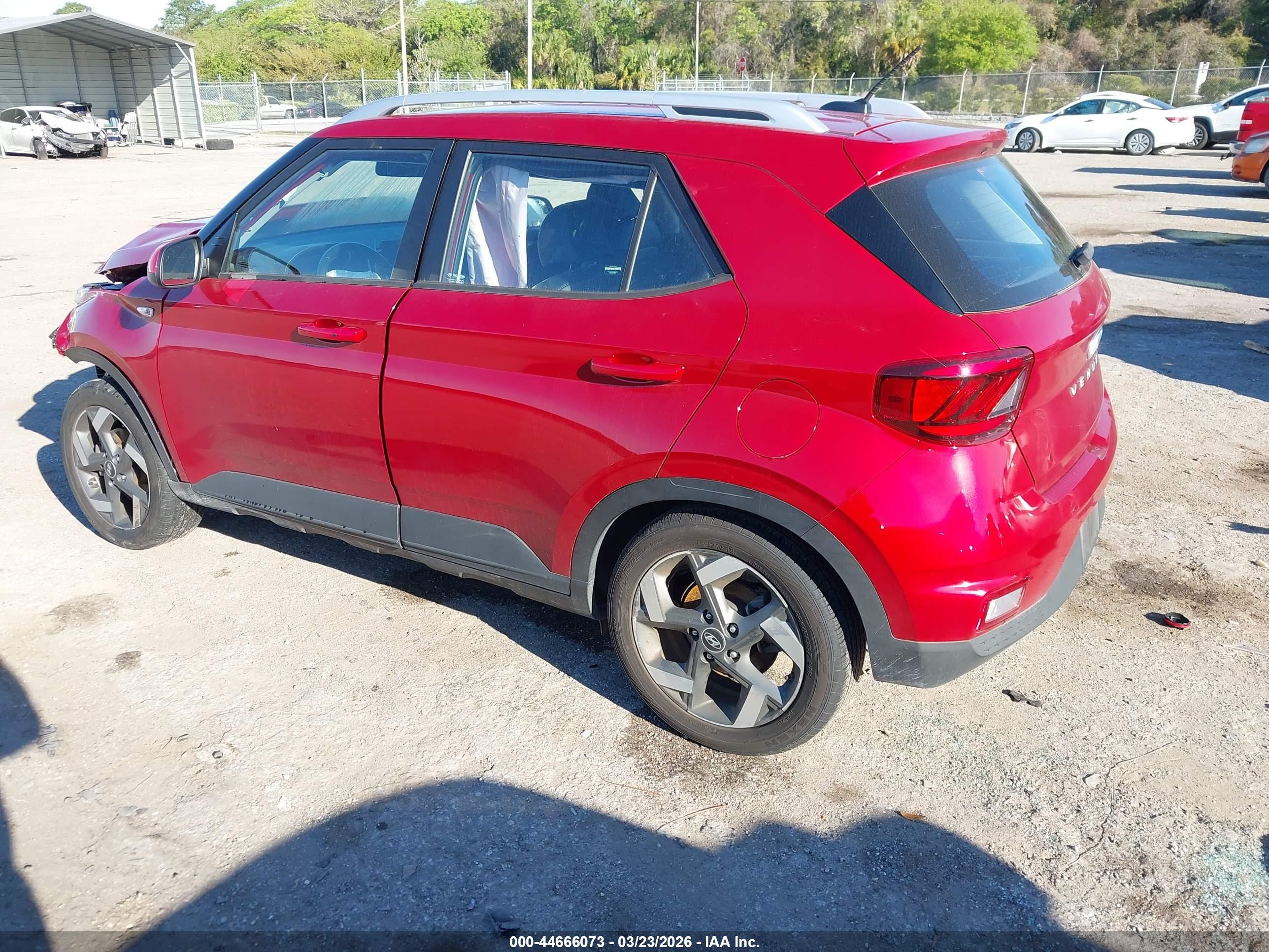 HYUNDAI VENUE image 3