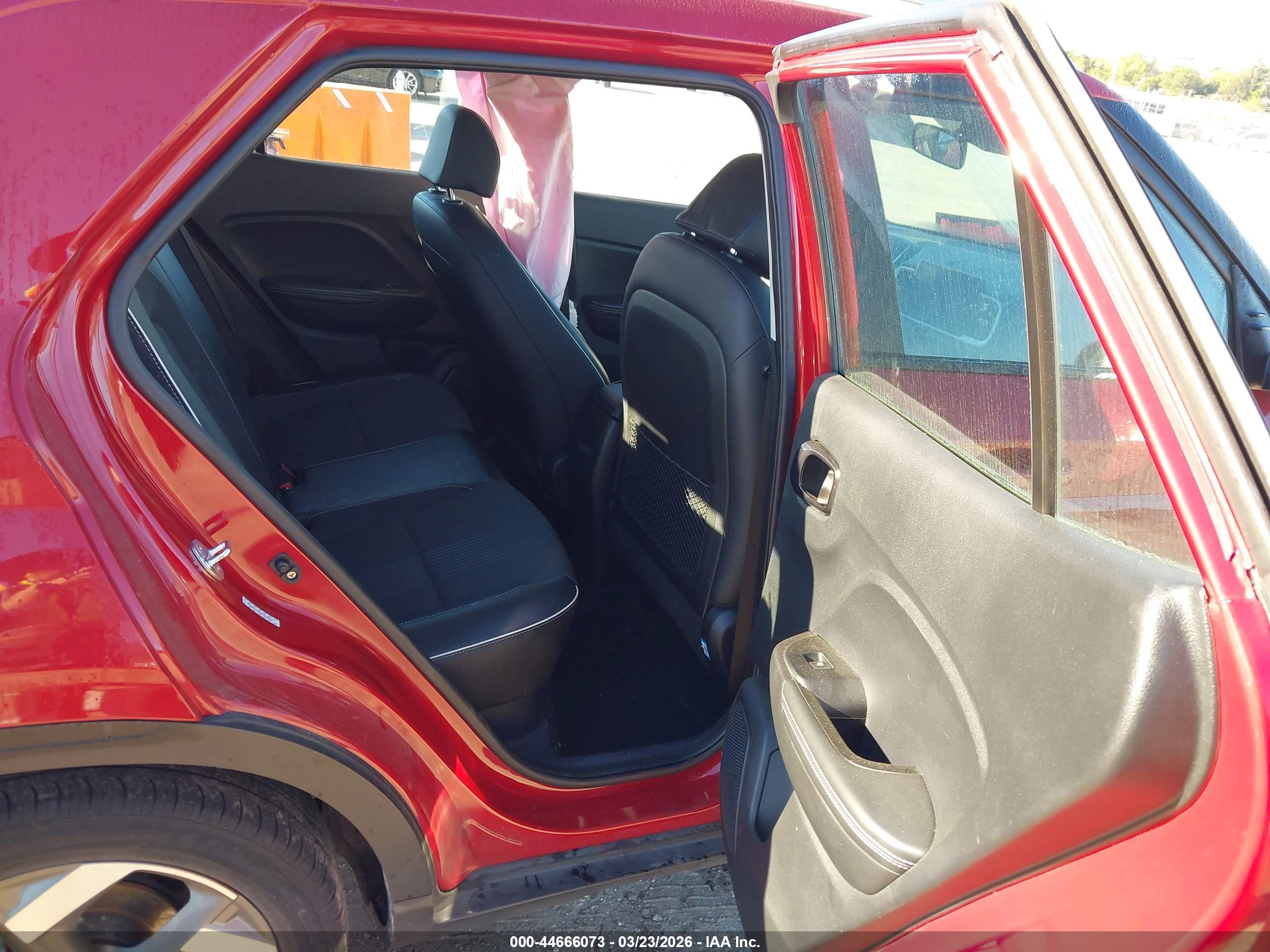 HYUNDAI VENUE image 8