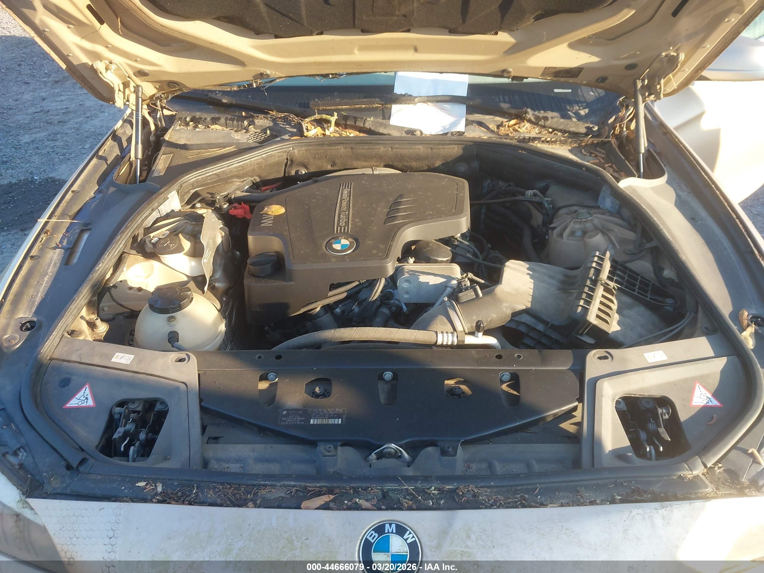BMW 528I image 10