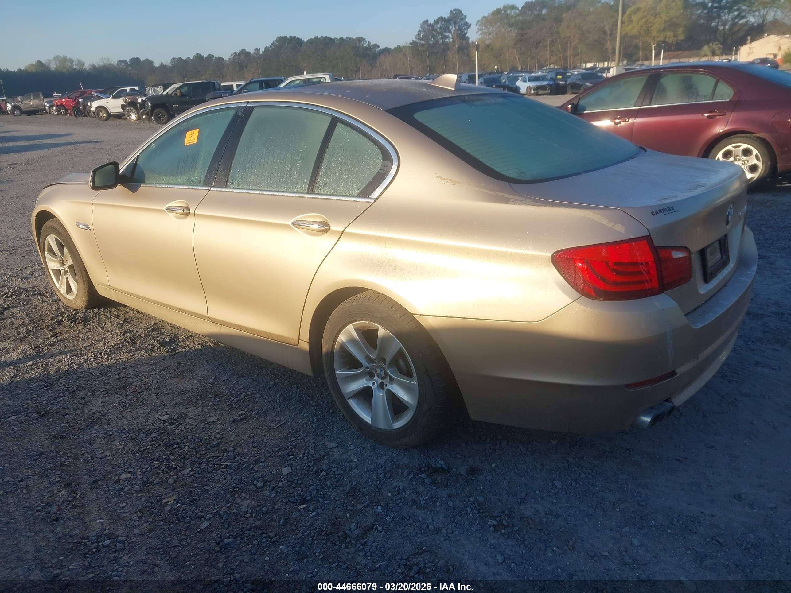BMW 528I image 3