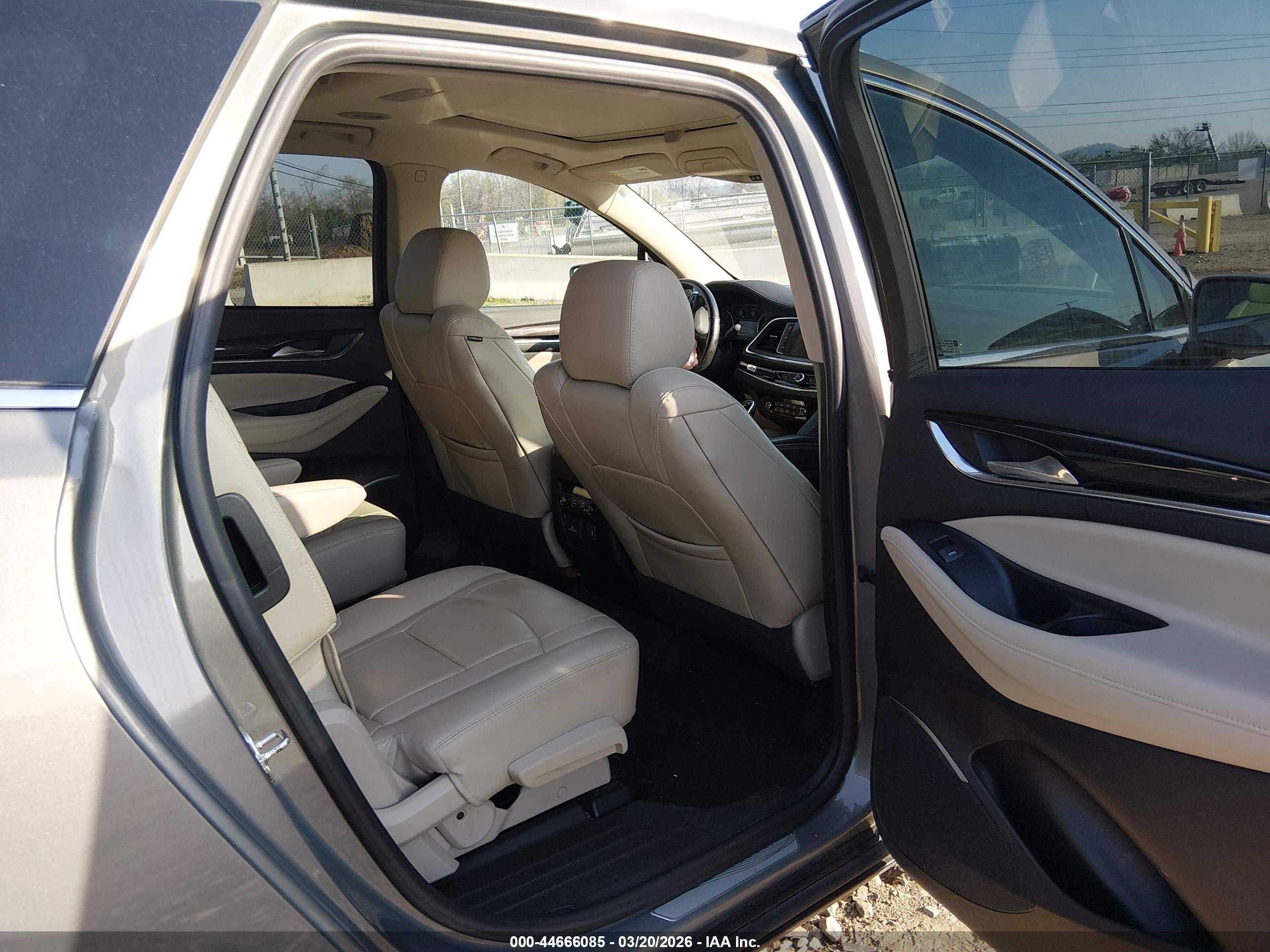 BUICK ENCLAVE image 8