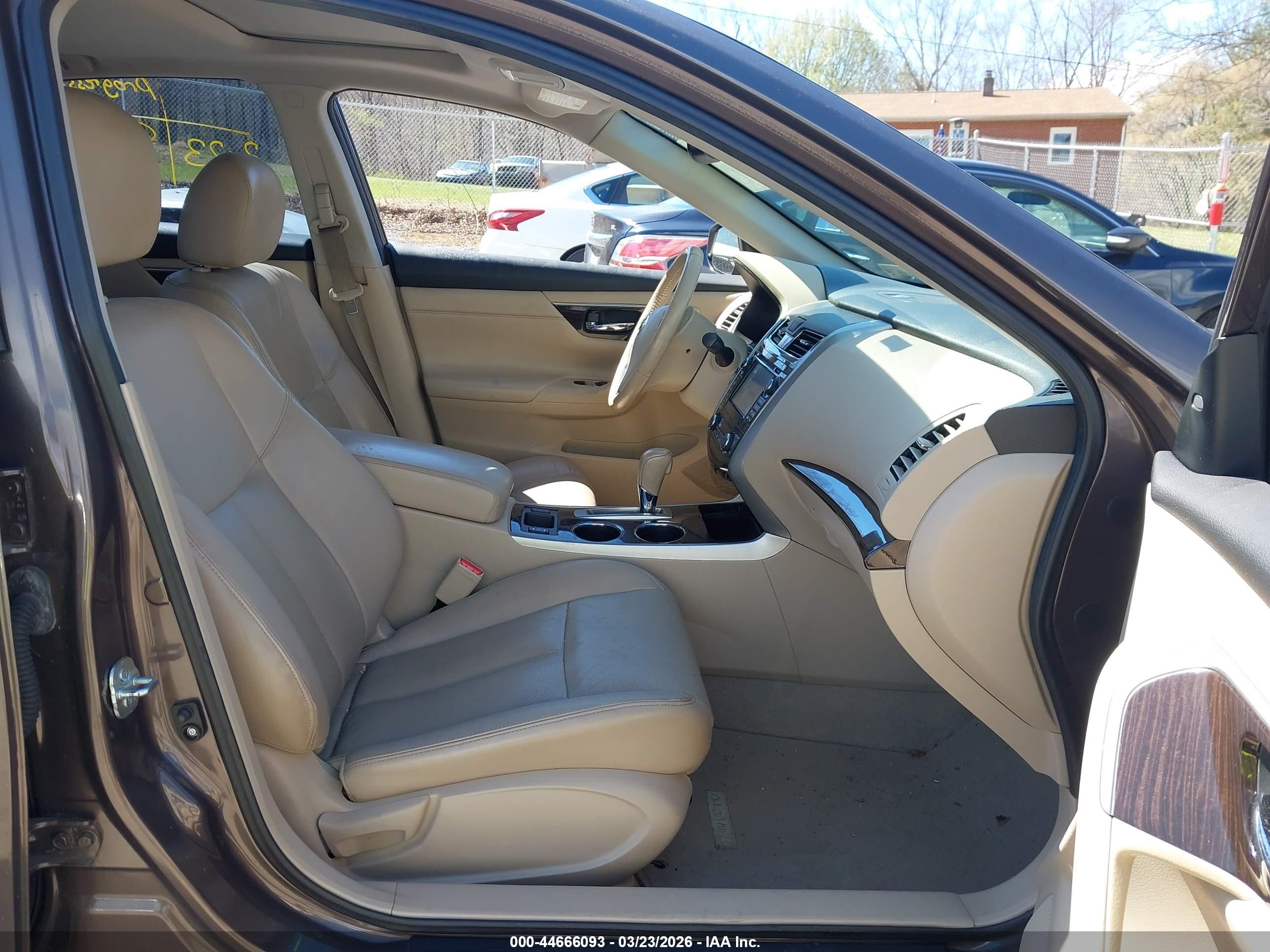 NISSAN ALTIMA image 5