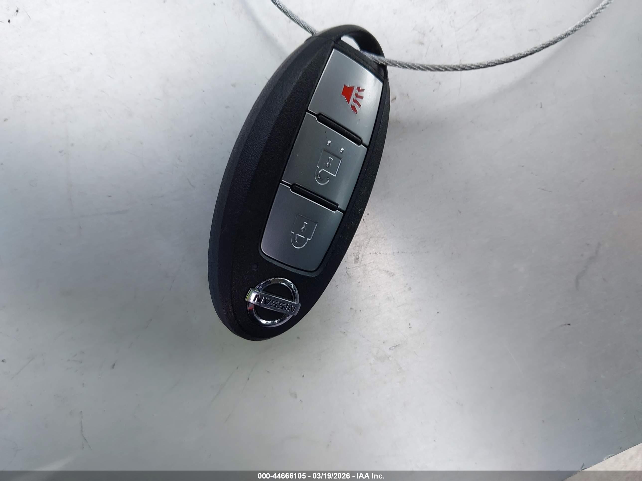 NISSAN ROGUE image 11