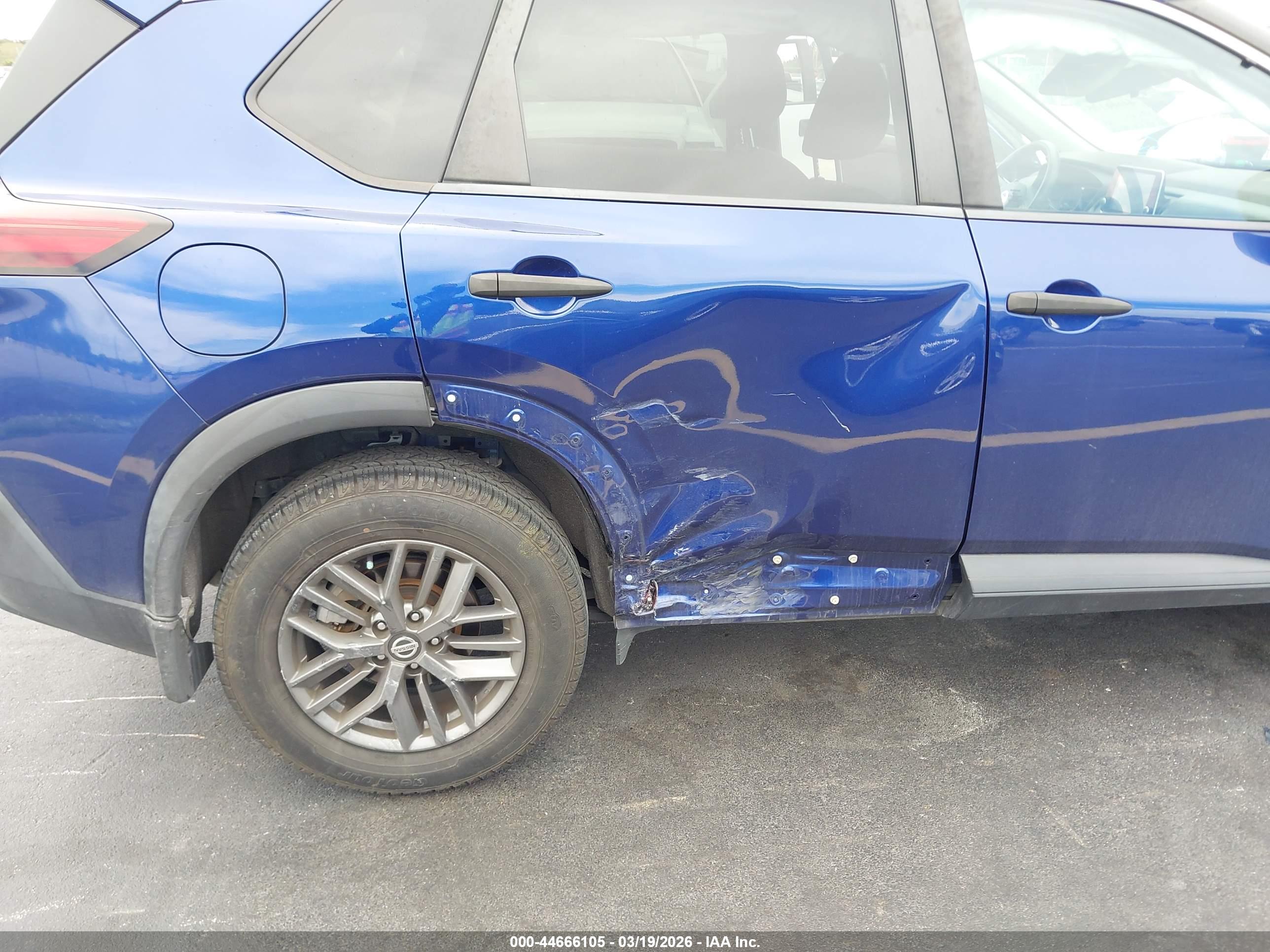 NISSAN ROGUE image 6
