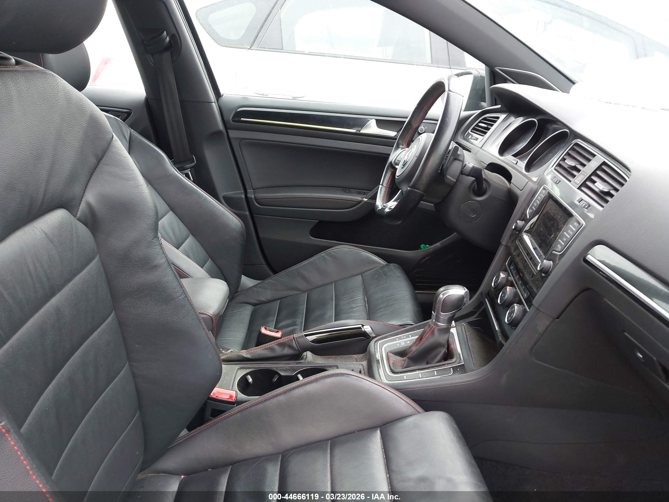 VOLKSWAGEN GOLF image 5