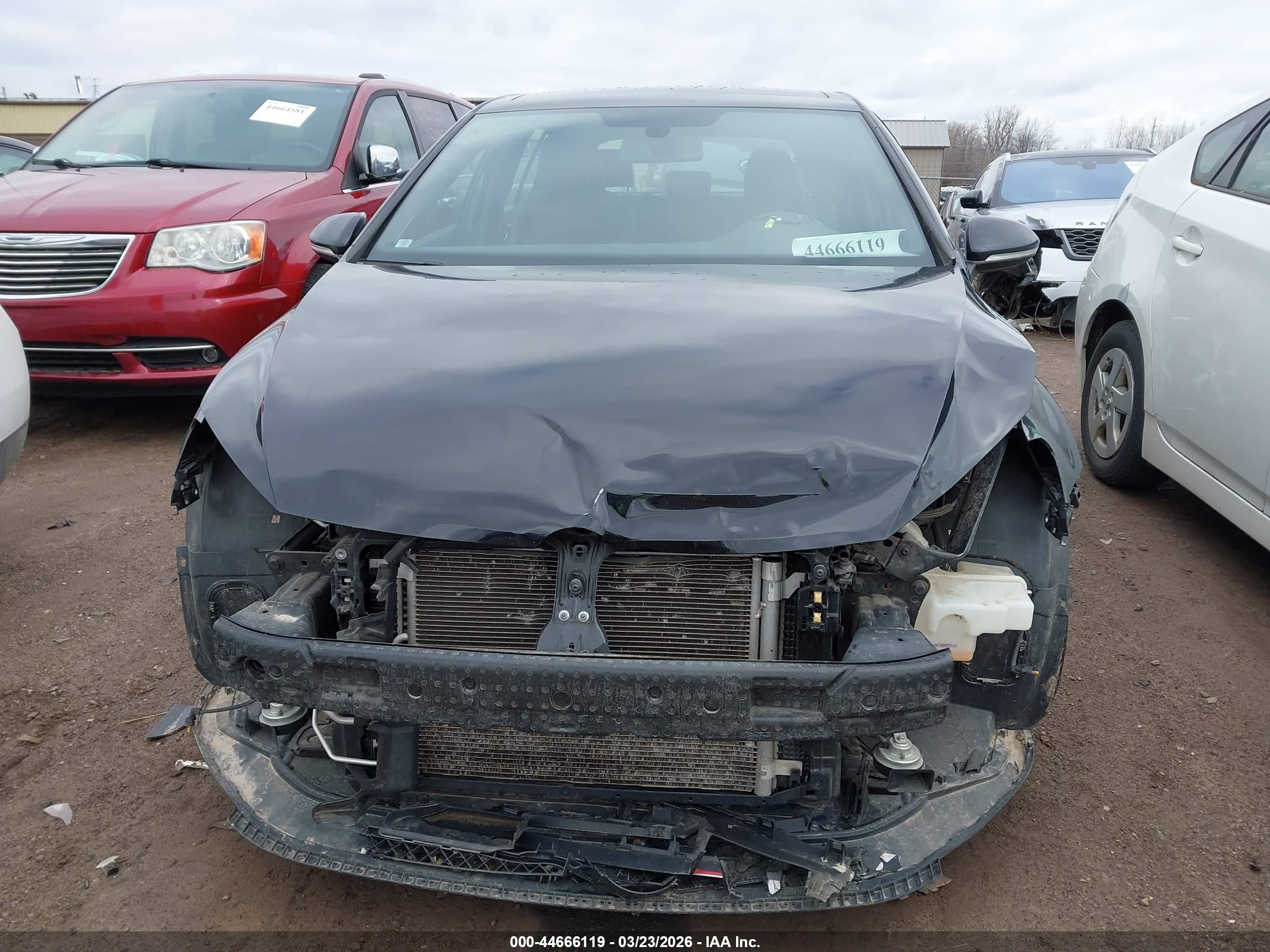 VOLKSWAGEN GOLF image 6