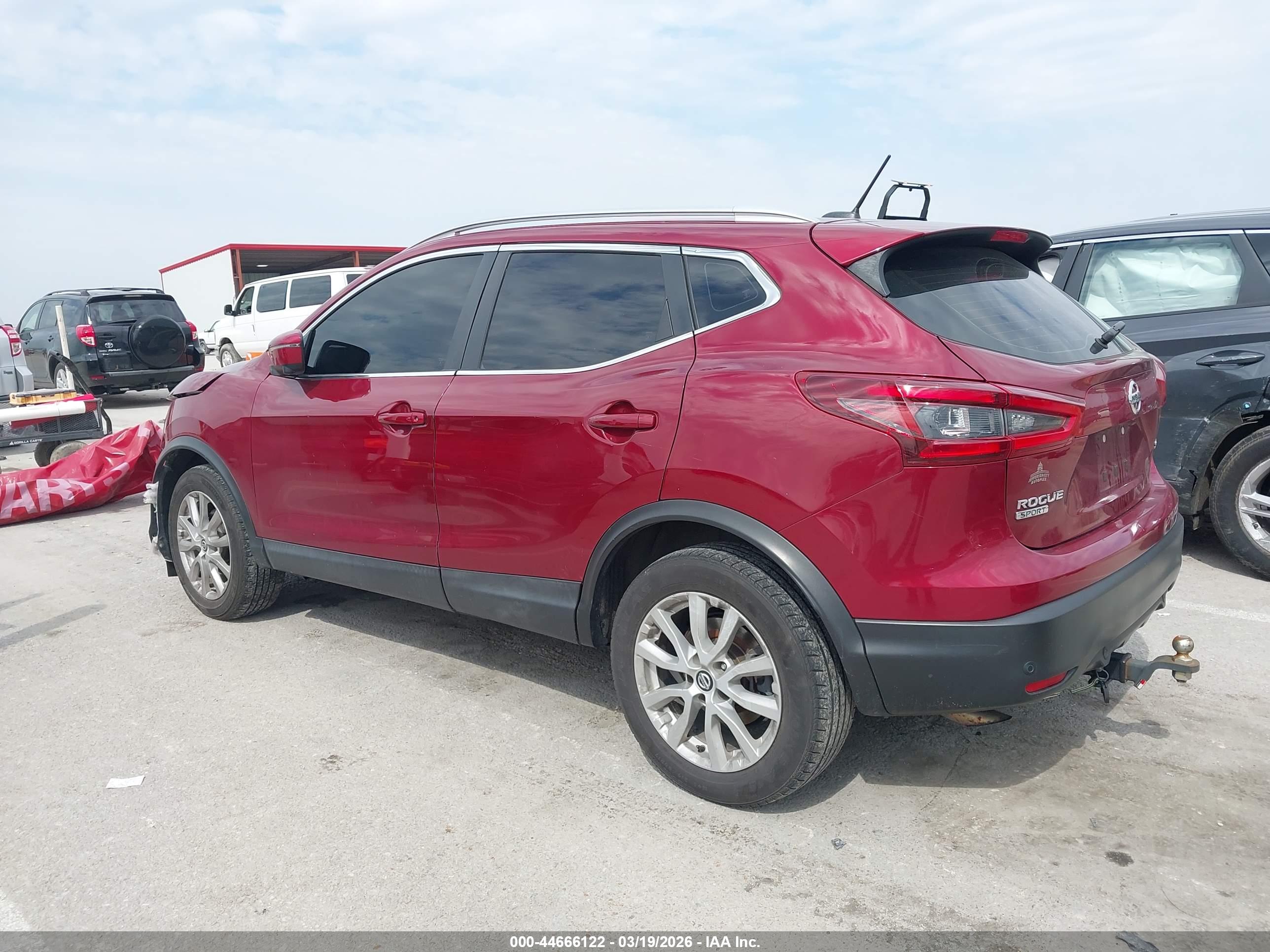 NISSAN ROGUE image 3