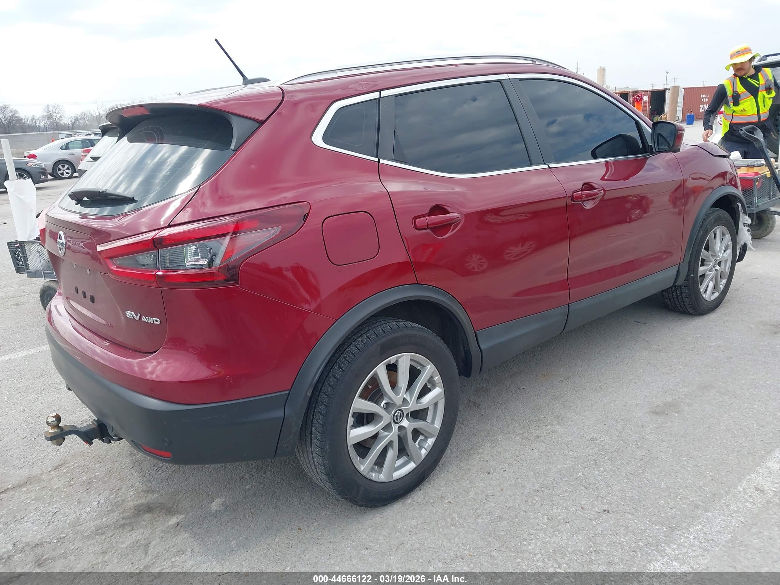 NISSAN ROGUE image 4
