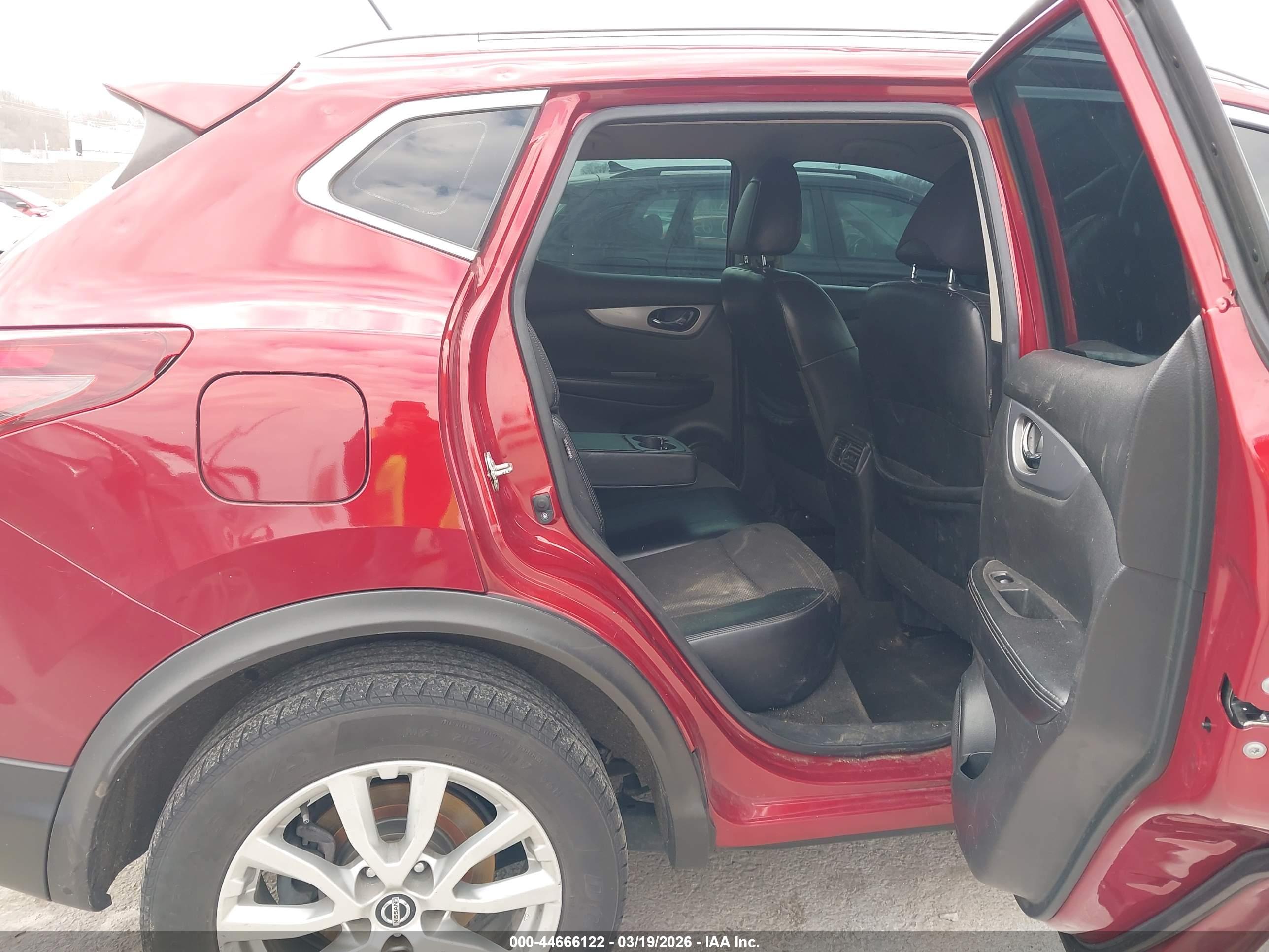 NISSAN ROGUE image 8