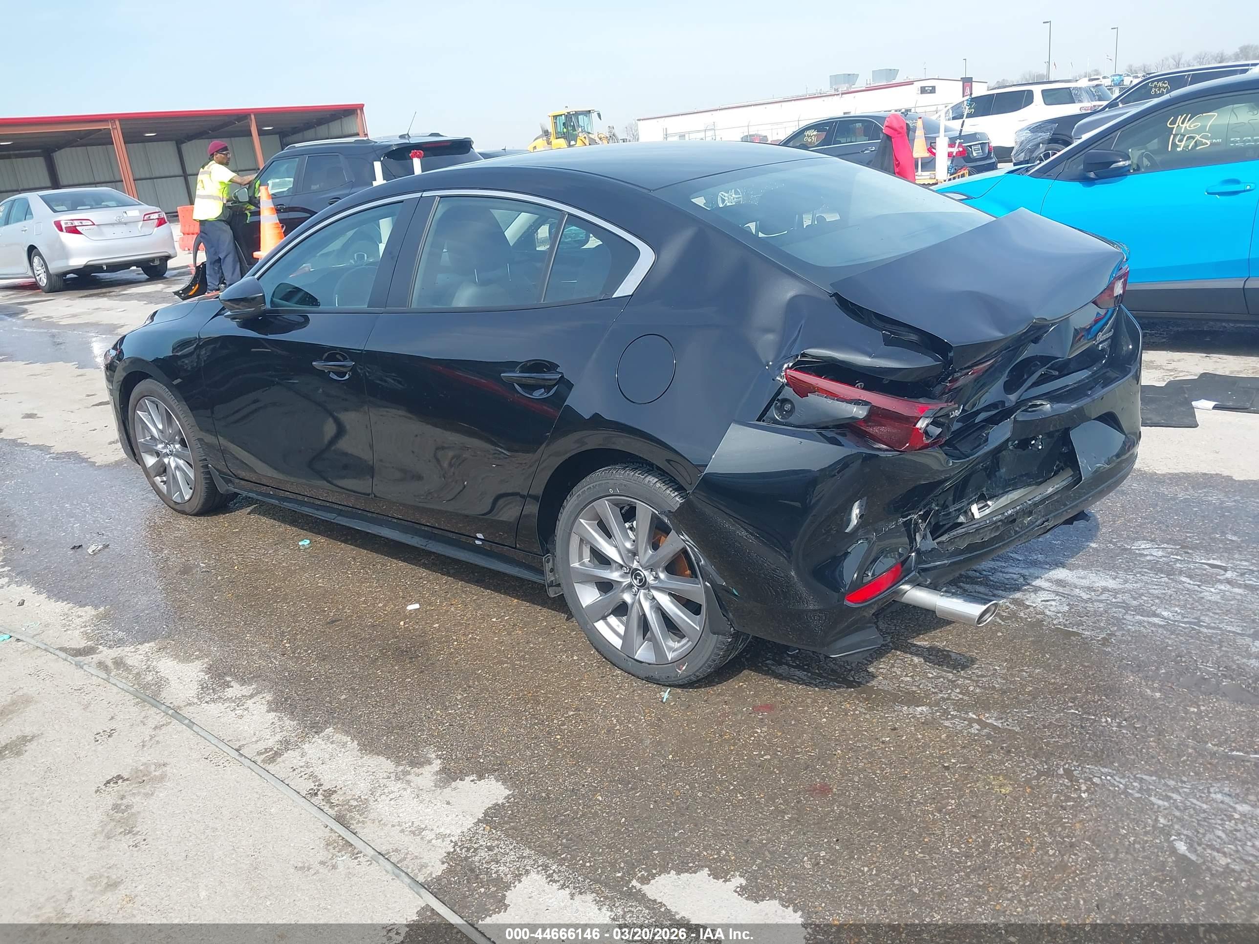 MAZDA MAZDA3 image 3