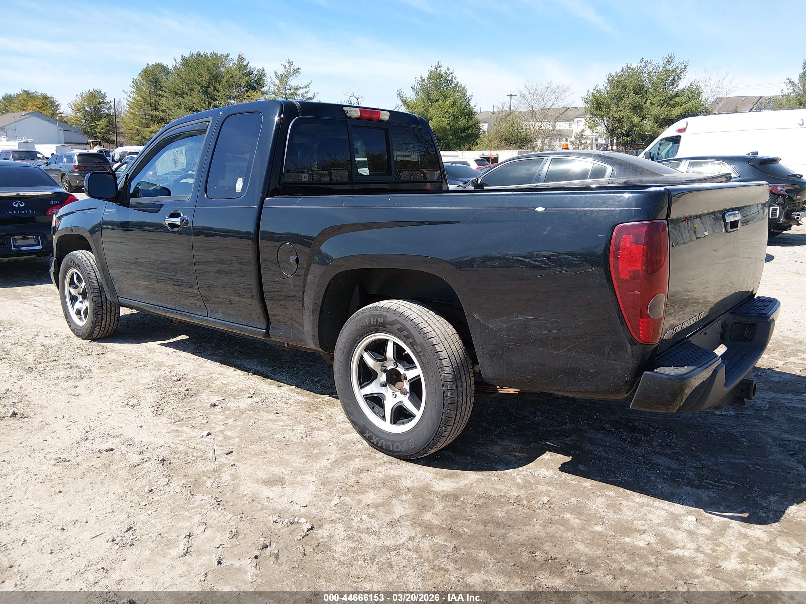 CHEVROLET COLORADO image 3