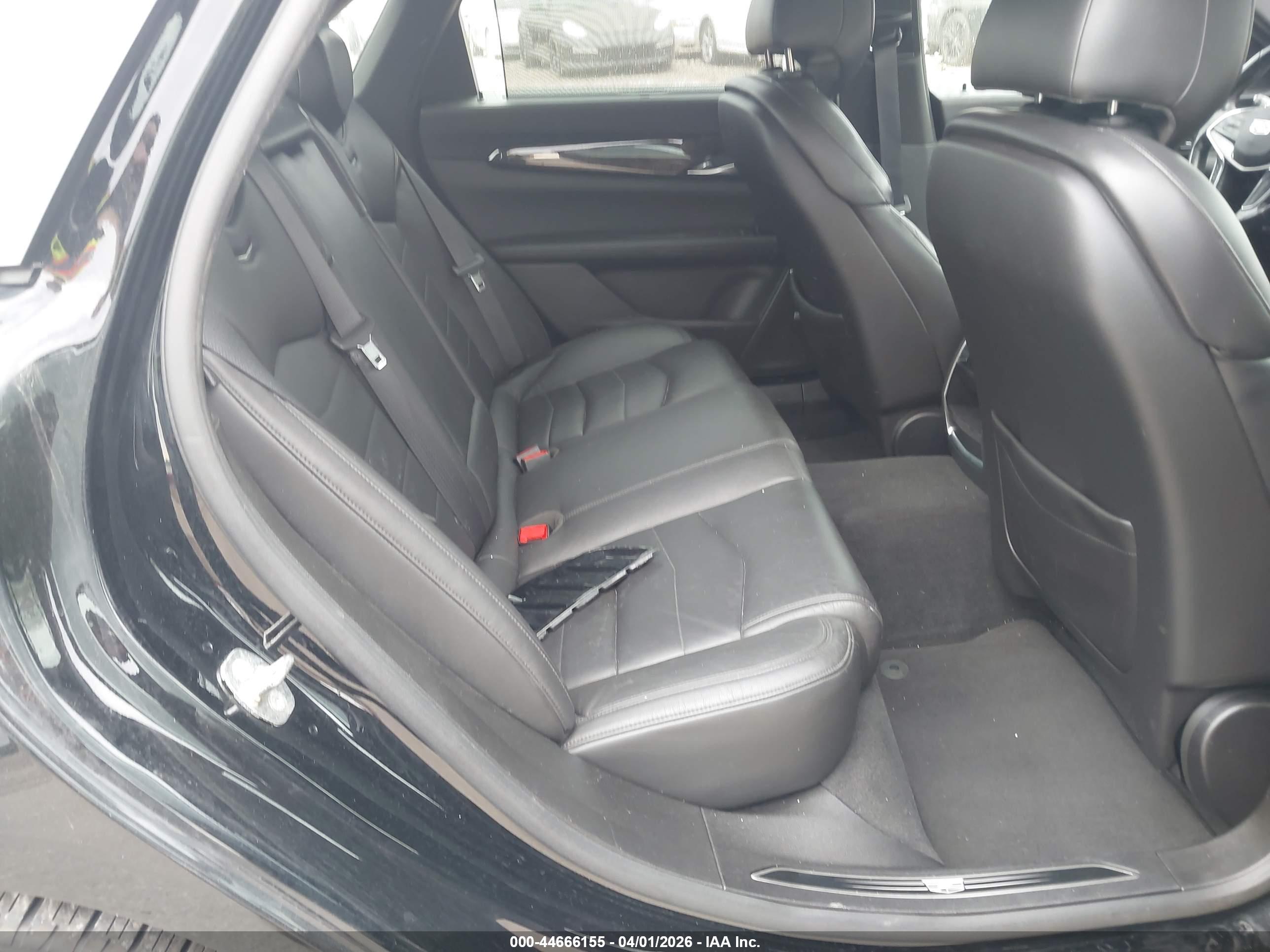 CADILLAC CT6 image 8