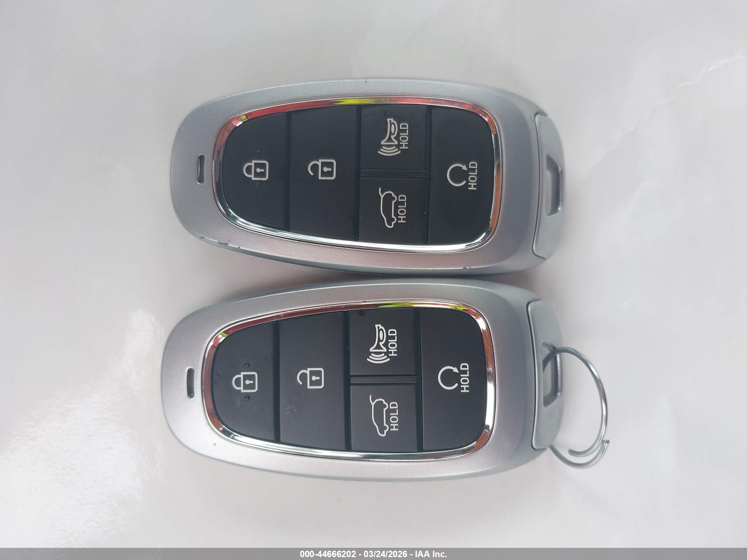 HYUNDAI TUCSON image 11